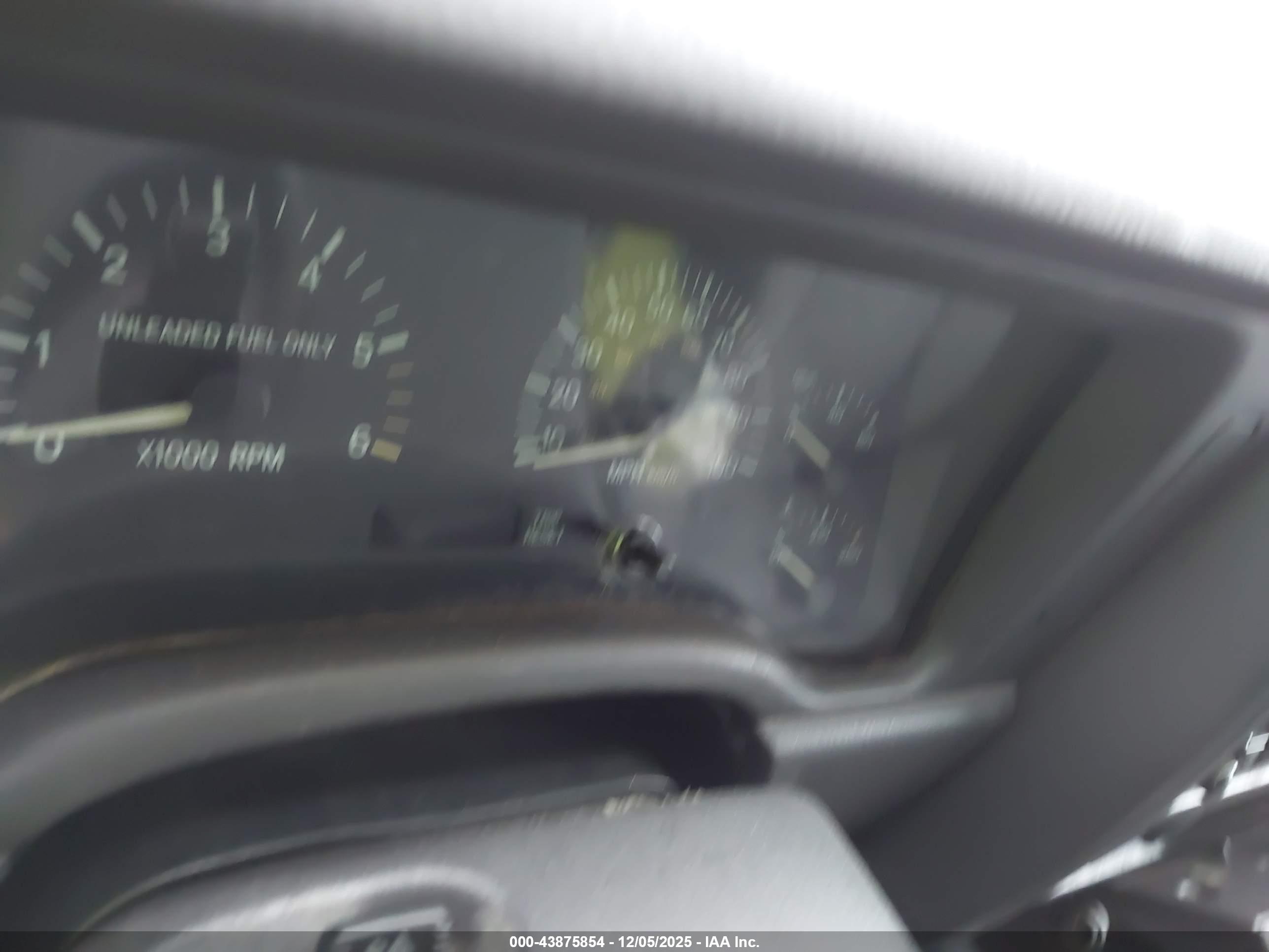 JEEP CHEROKEE image 7