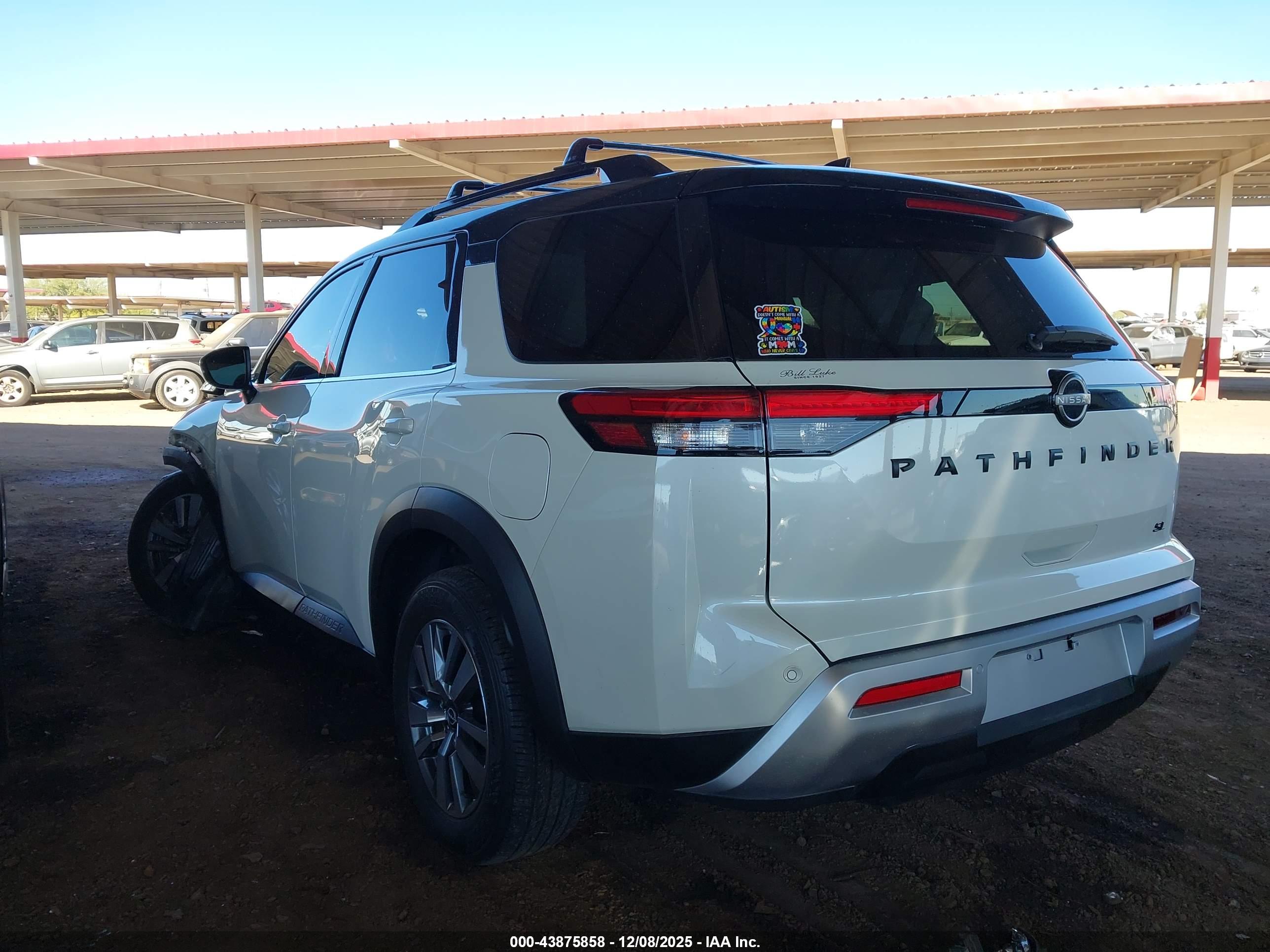 NISSAN PATHFINDER image 3