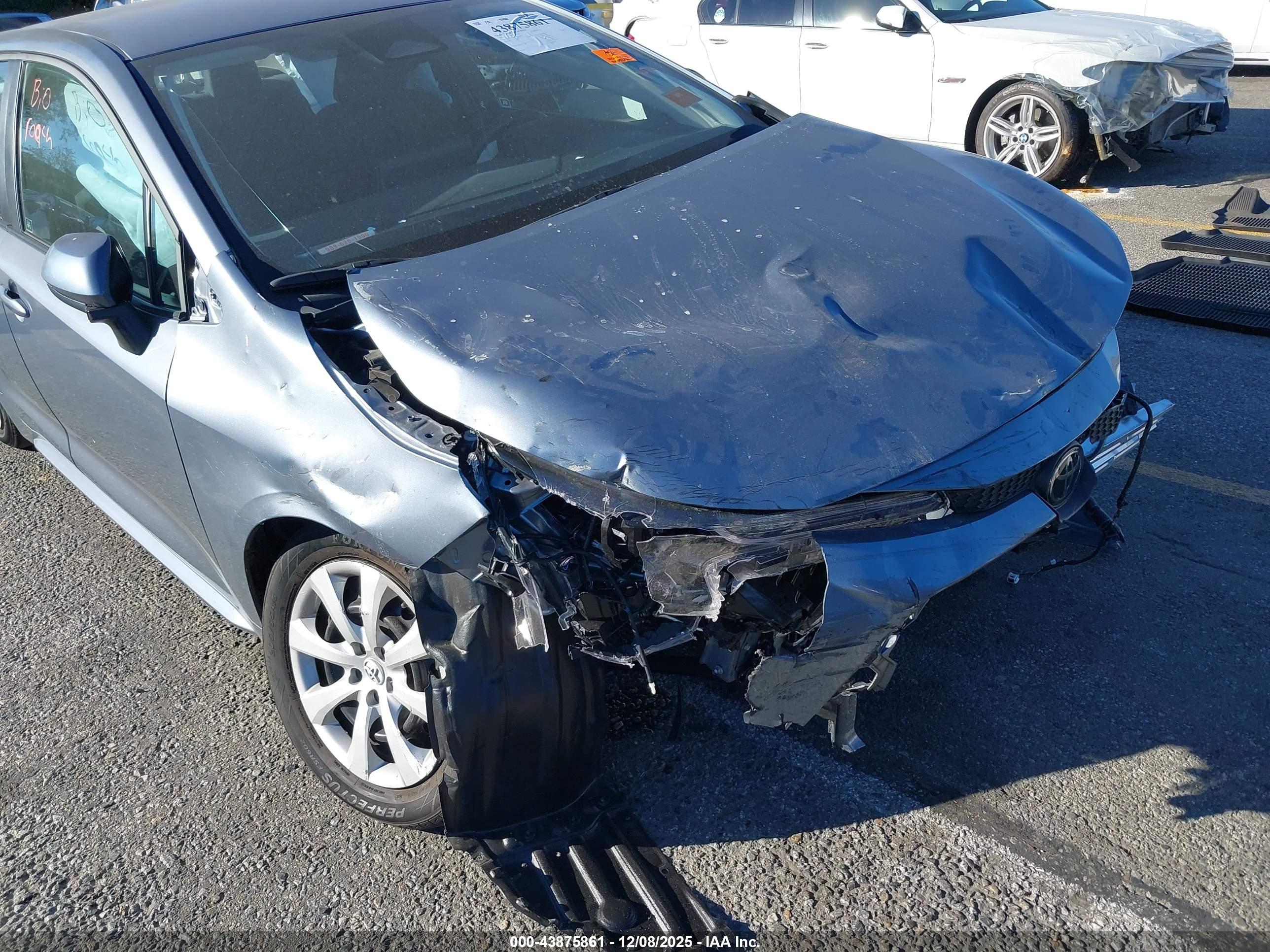 TOYOTA COROLLA image 6