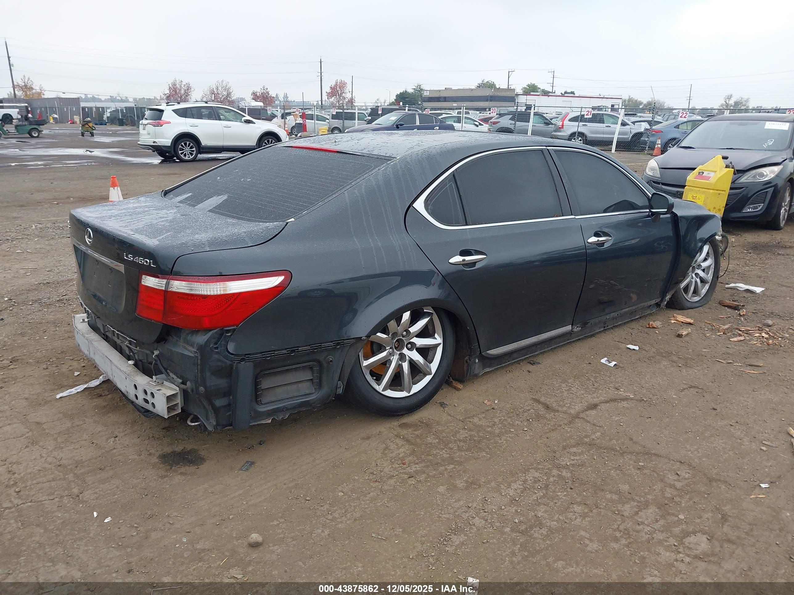LEXUS LS image 4