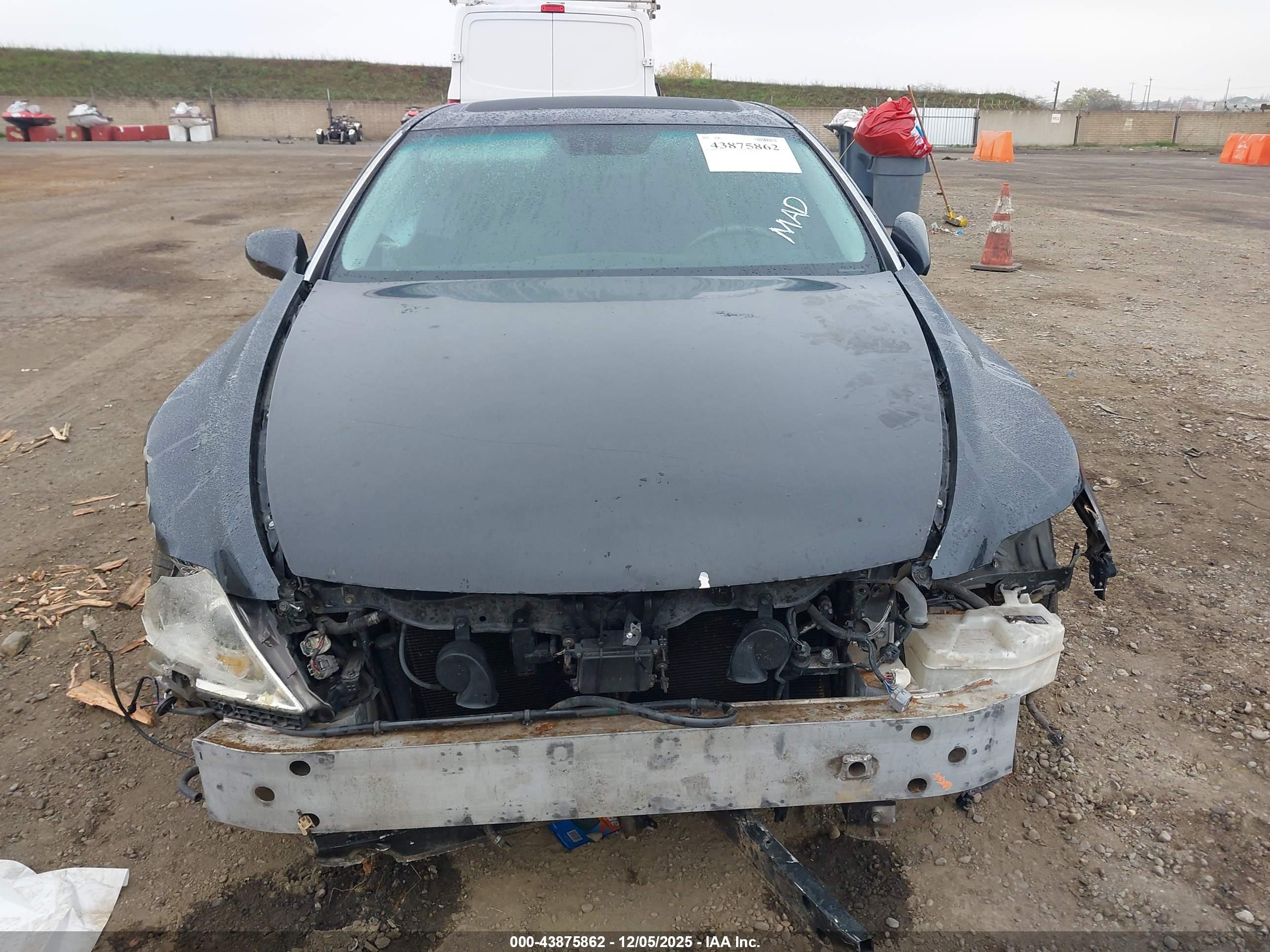 LEXUS LS image 6