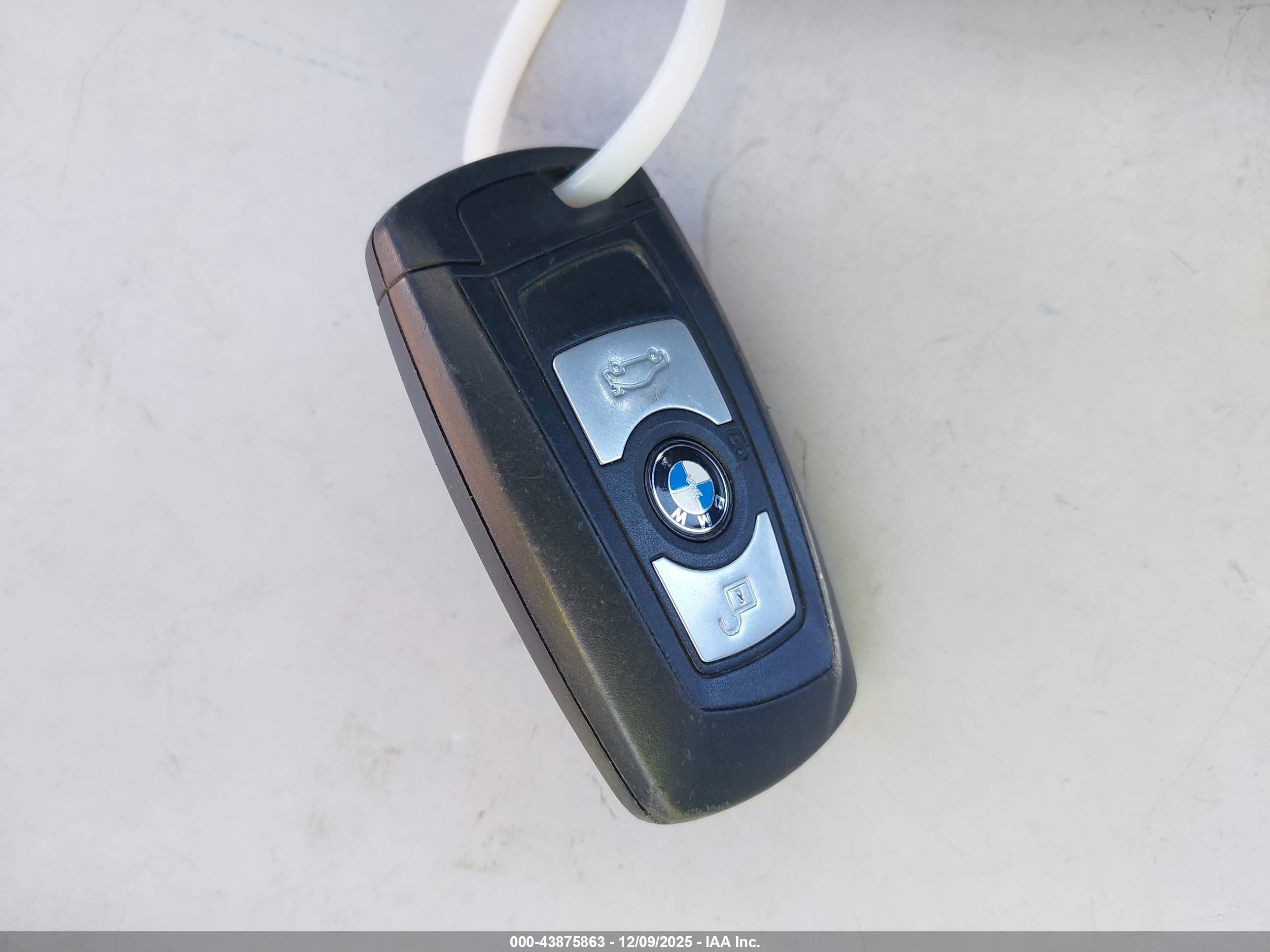 BMW 328I image 11