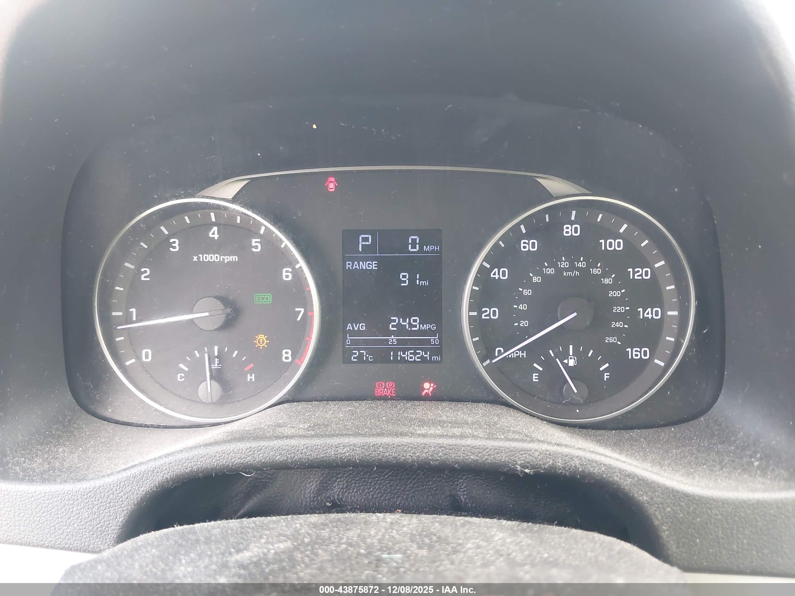 HYUNDAI ELANTRA image 7