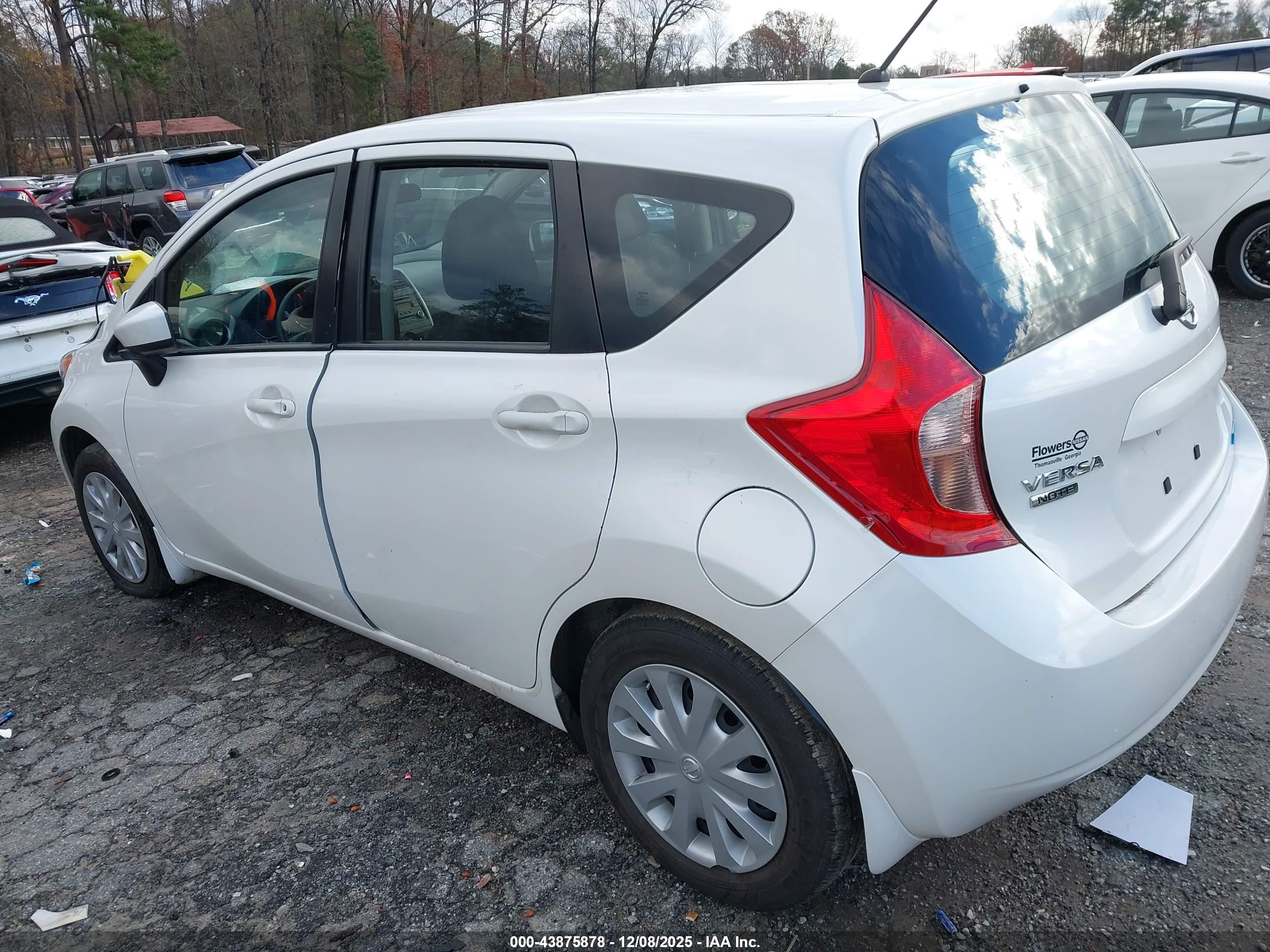 NISSAN VERSA image 3