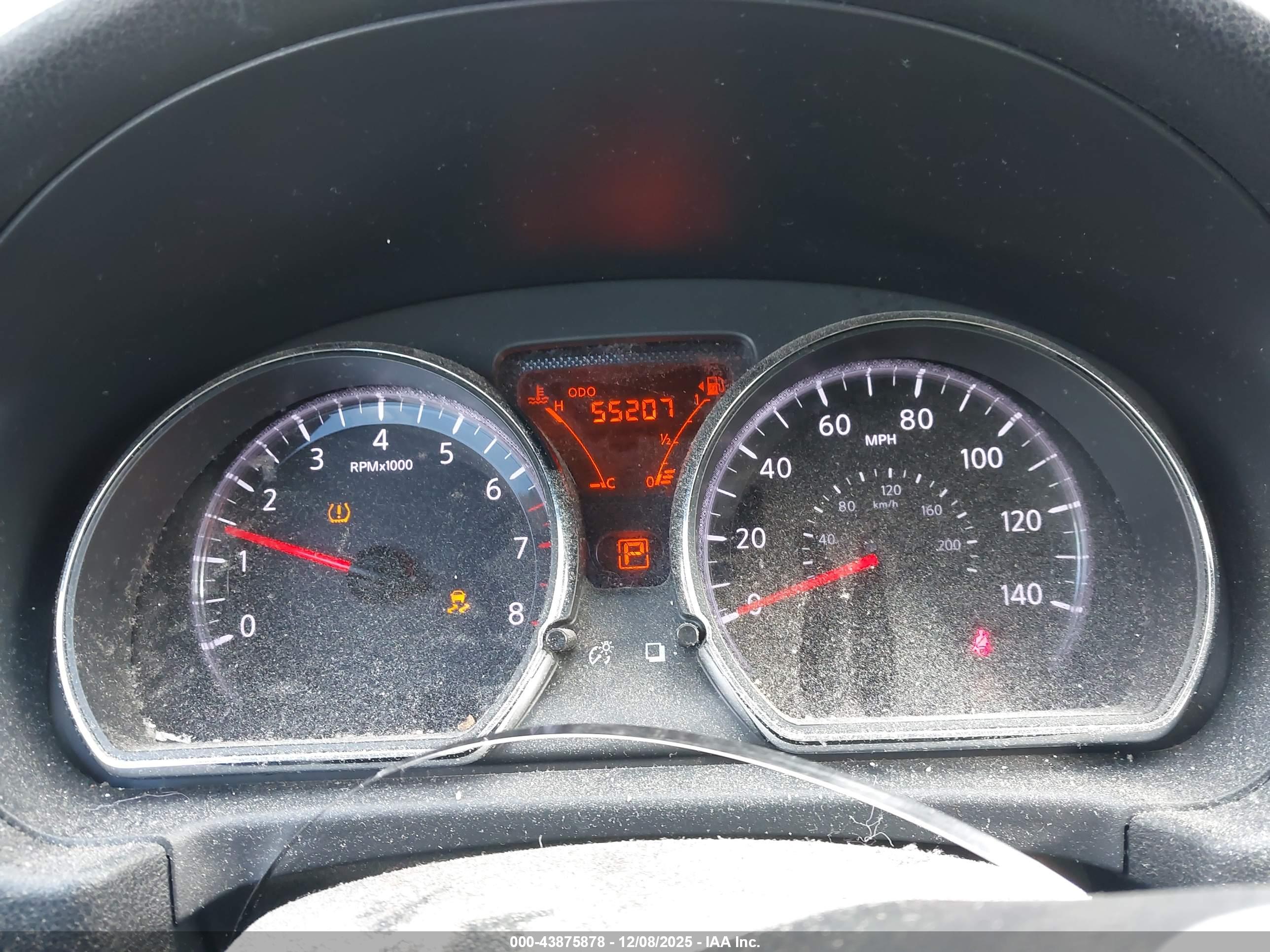 NISSAN VERSA image 7