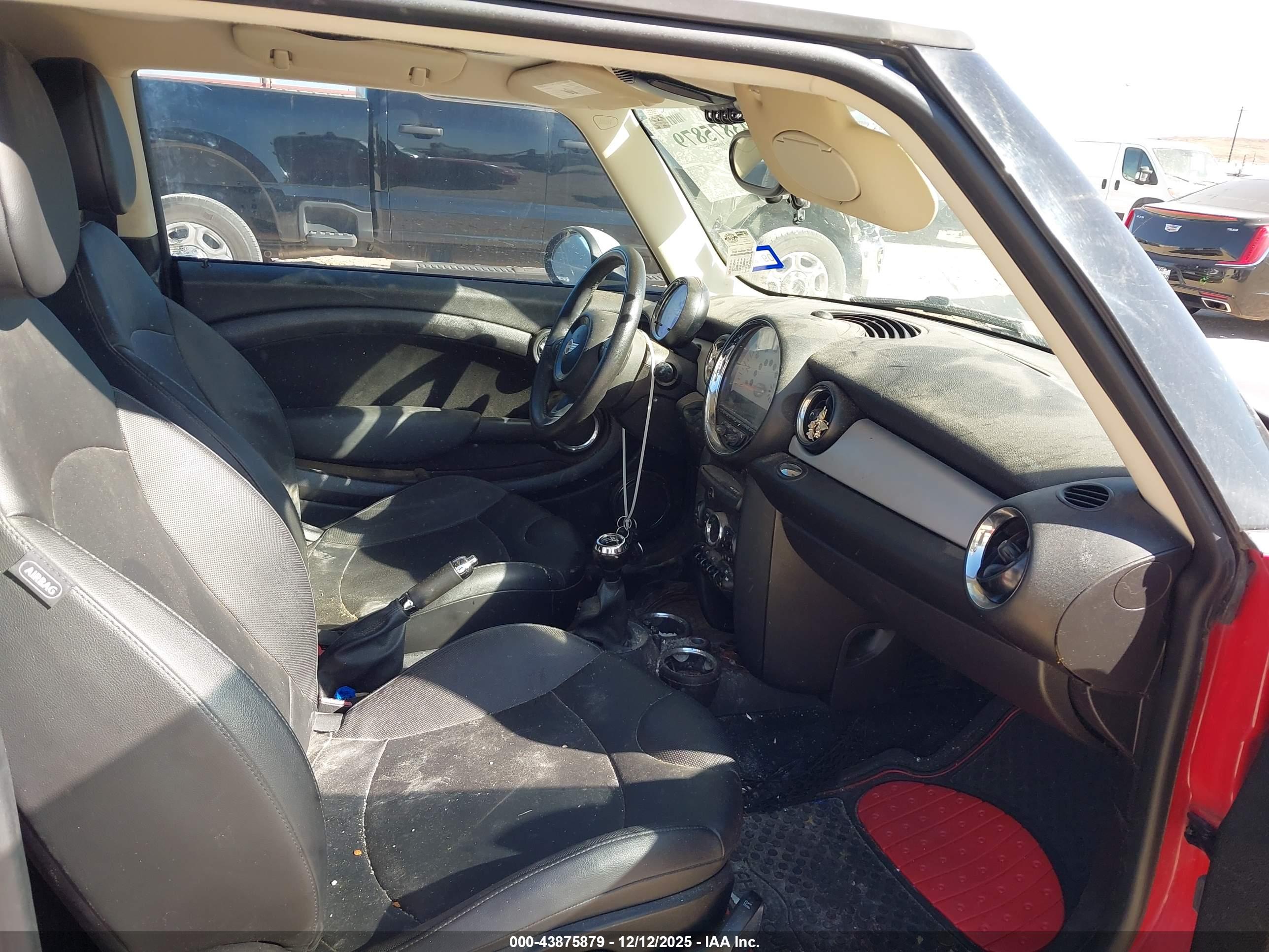 MINI COOPER image 5