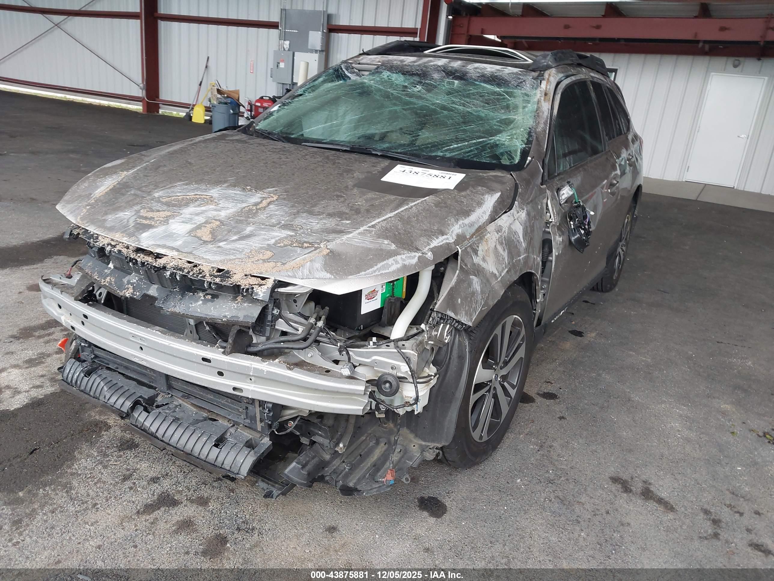 SUBARU OUTBACK image 2
