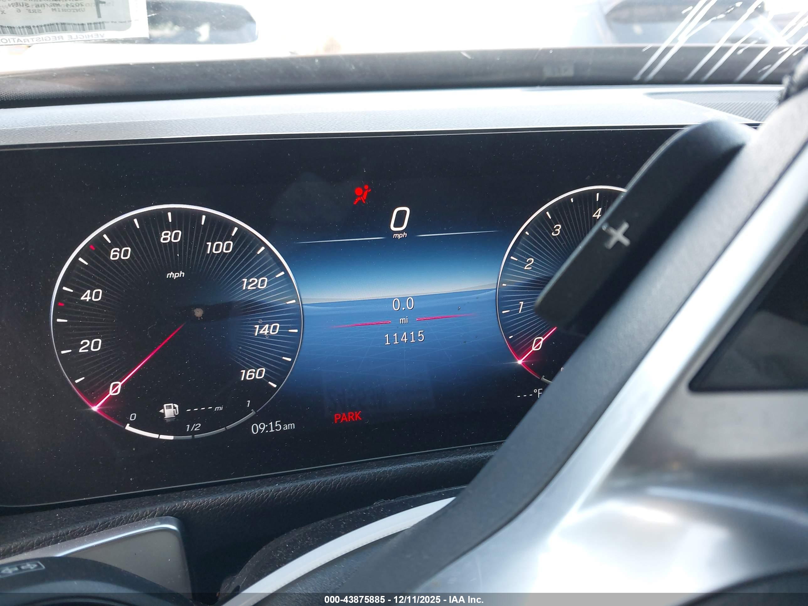 MERCEDES-BENZ GLB image 7