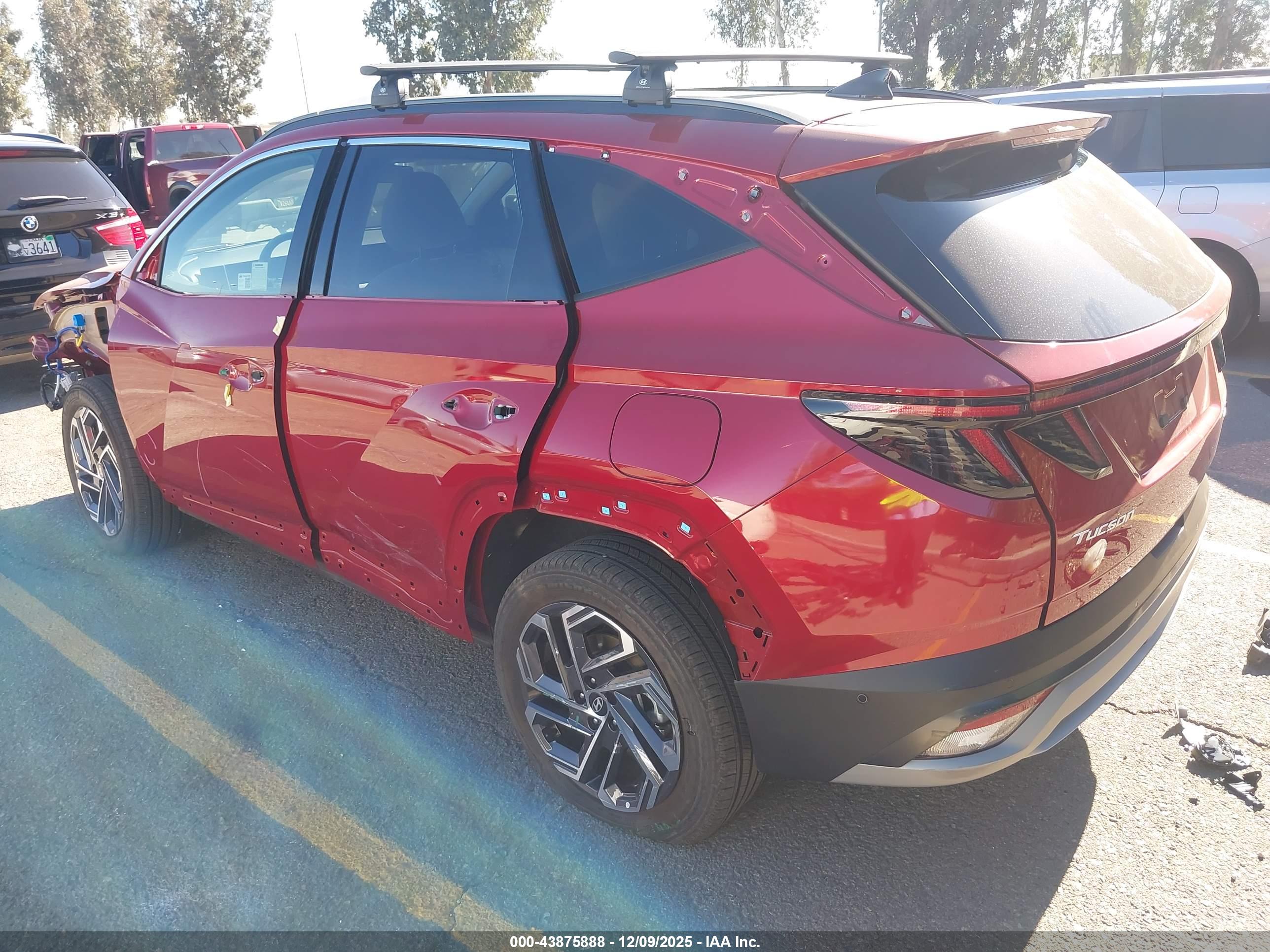 HYUNDAI TUCSON image 3