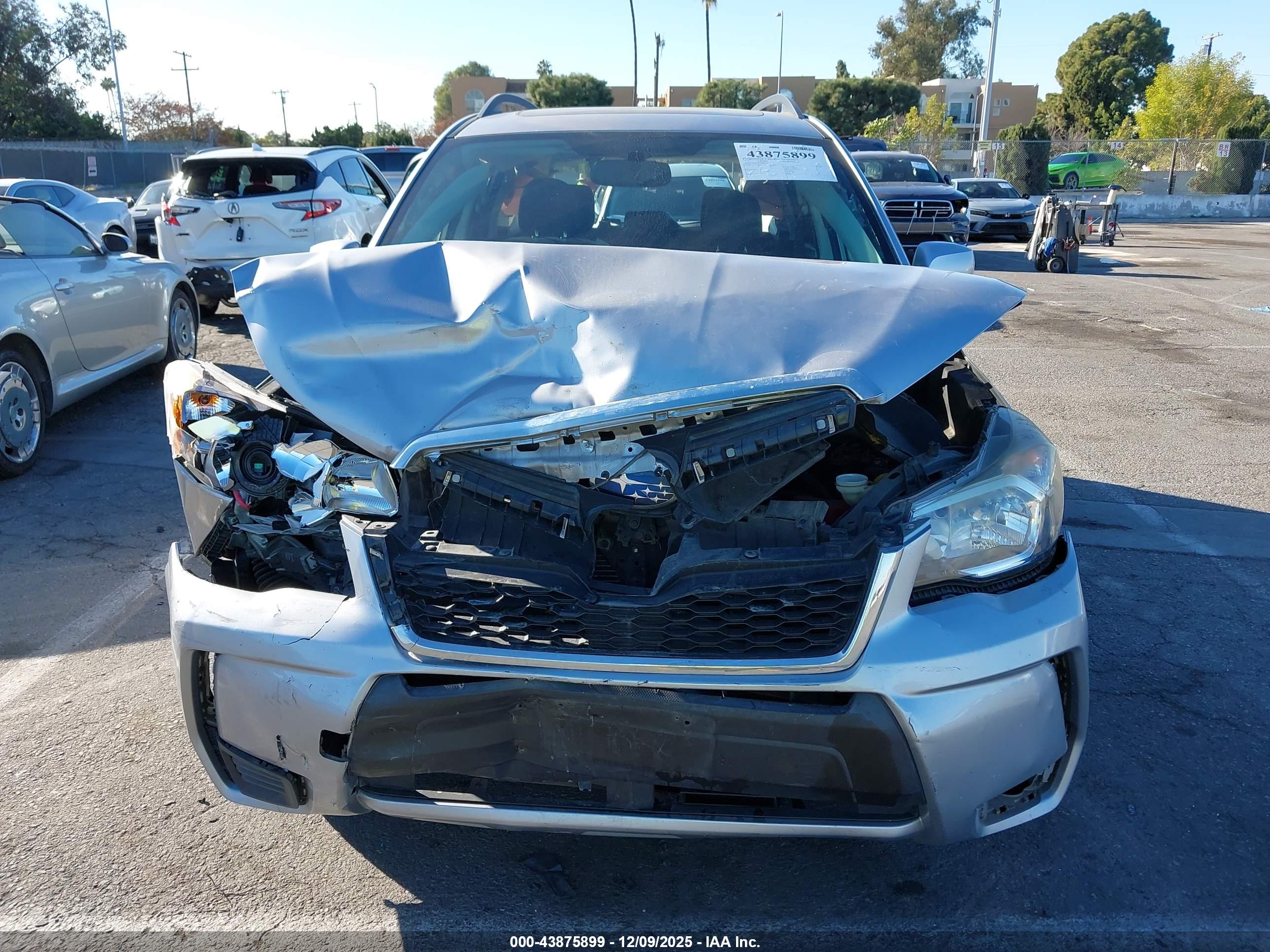 SUBARU FORESTER image 6