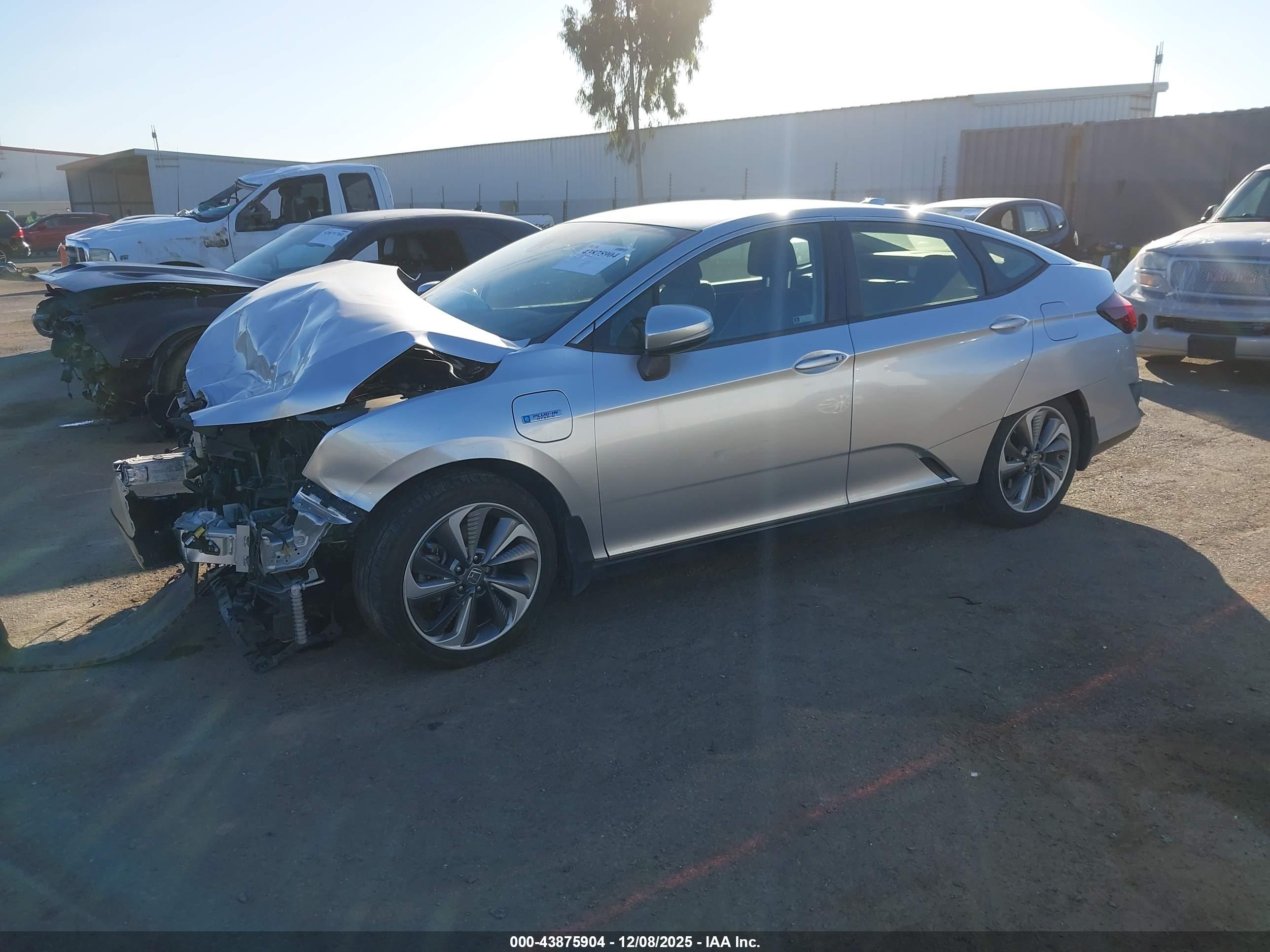HONDA CLARITY image 2