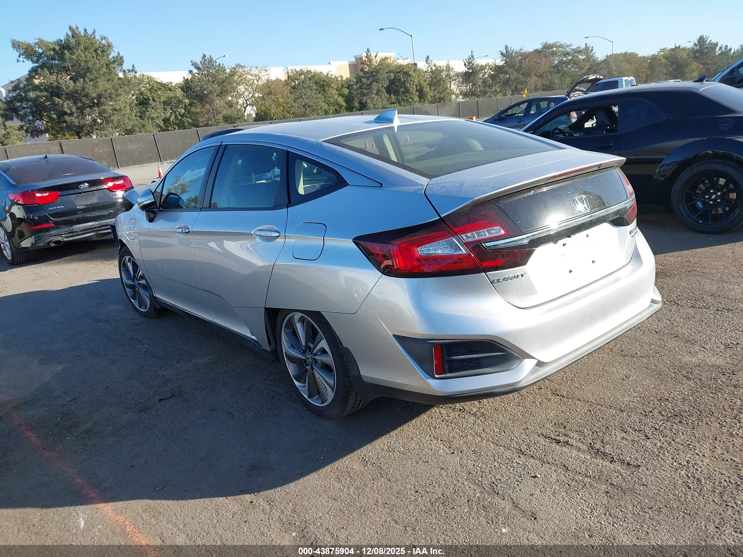 HONDA CLARITY image 3