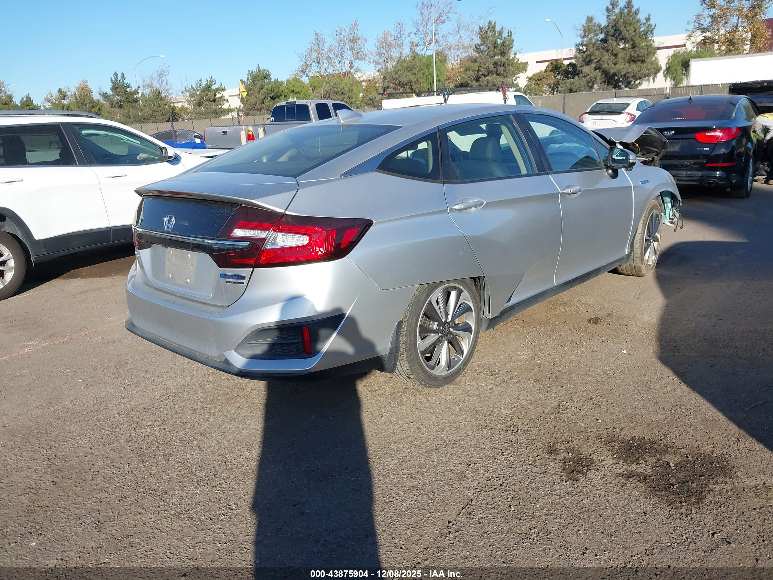 HONDA CLARITY image 4