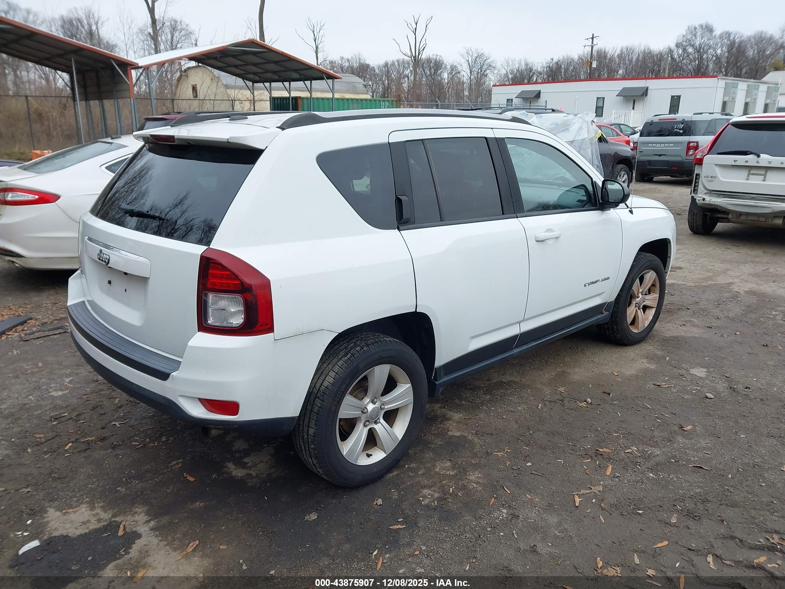 JEEP COMPASS image 4