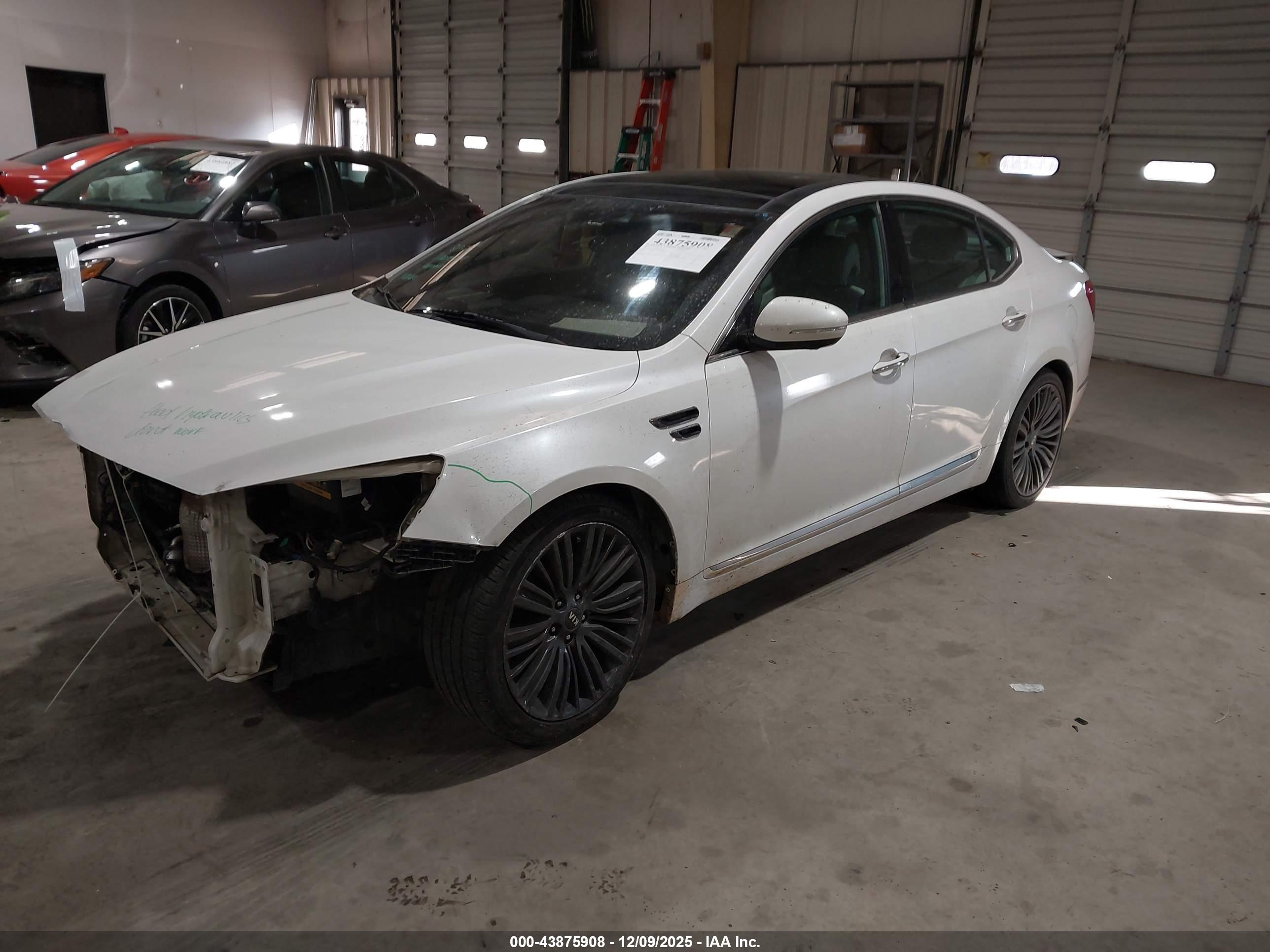 KIA CADENZA image 2