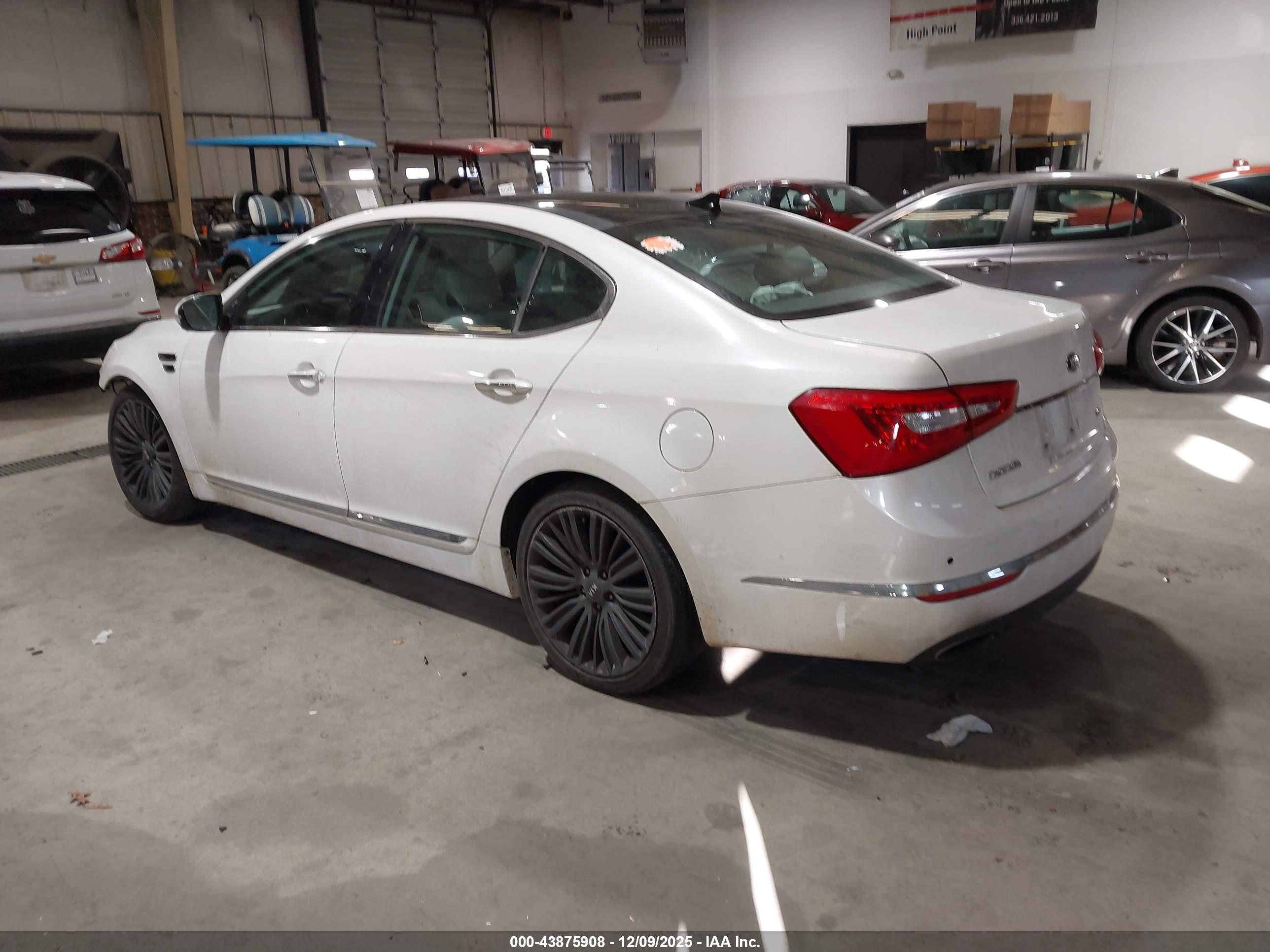 KIA CADENZA image 3