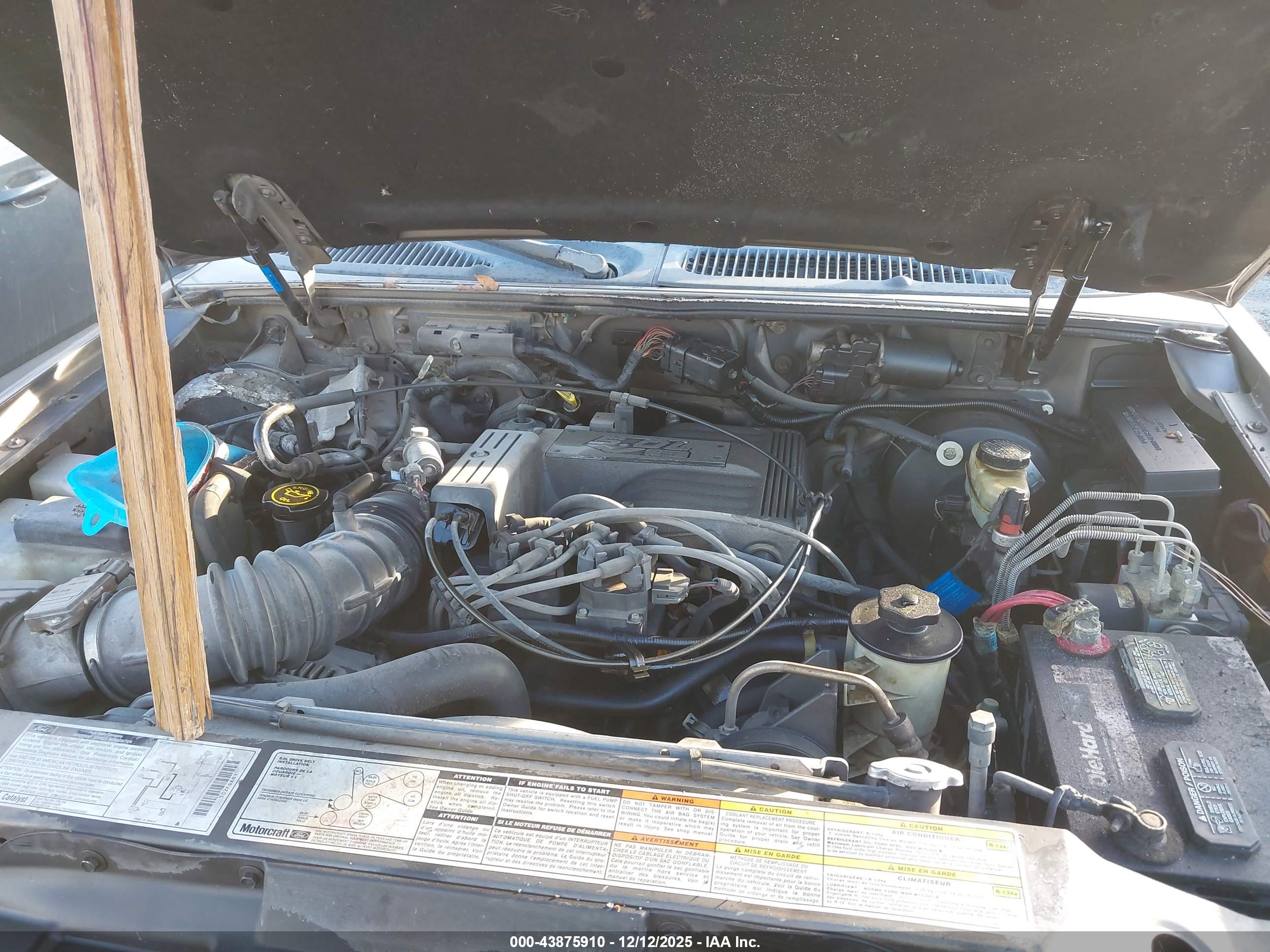 FORD EXPLORER image 10