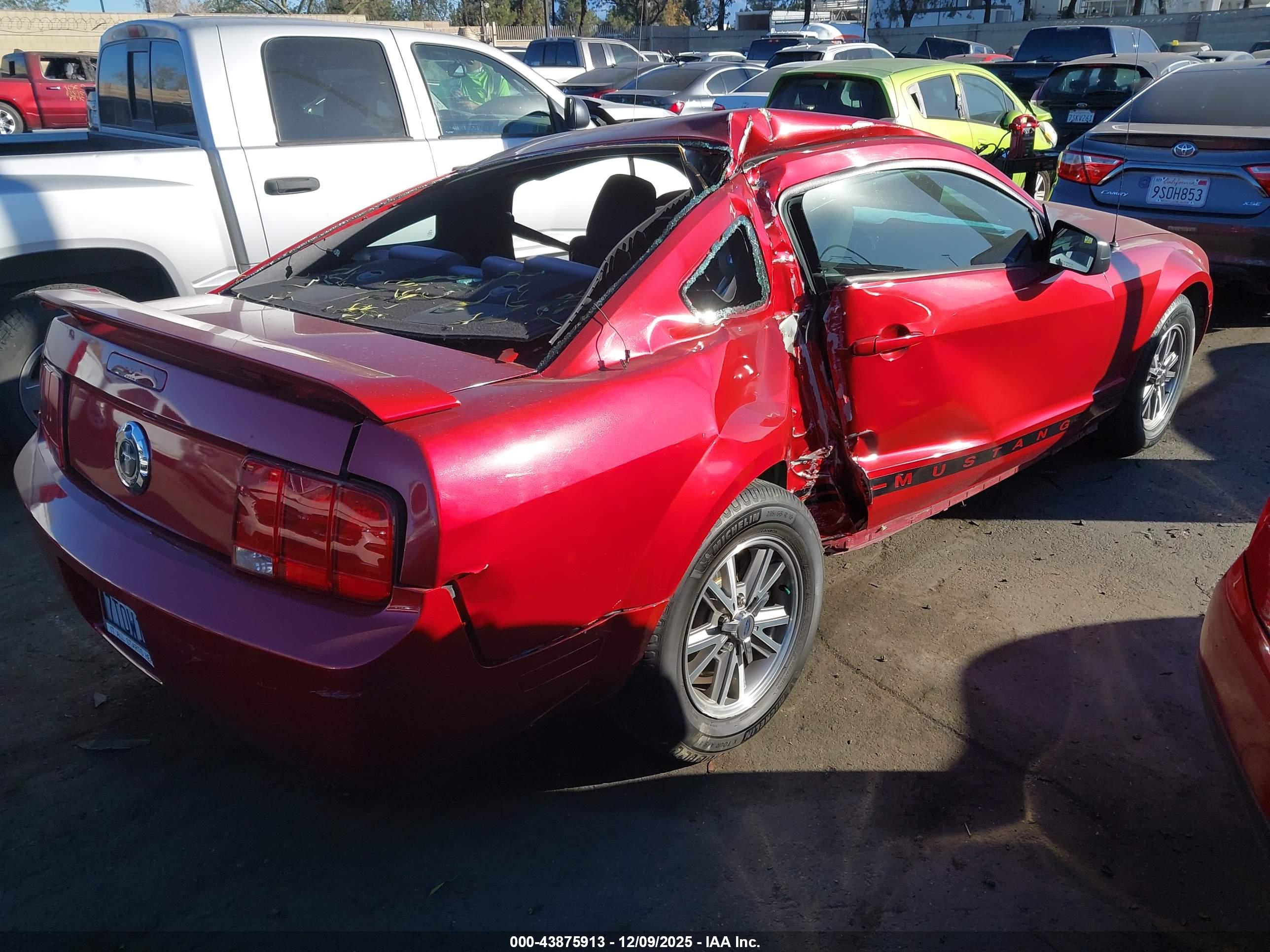 FORD MUSTANG image 4