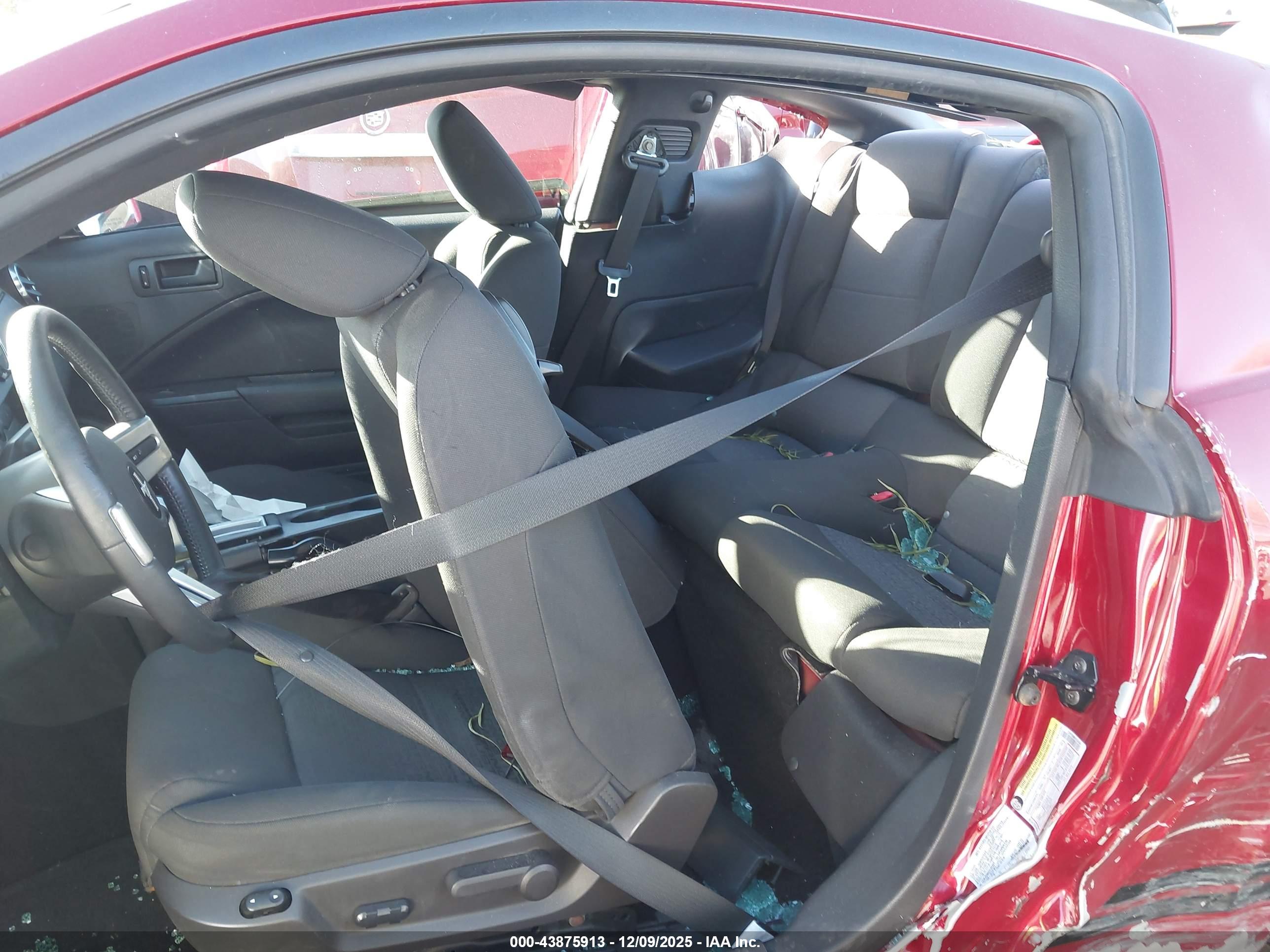 FORD MUSTANG image 8