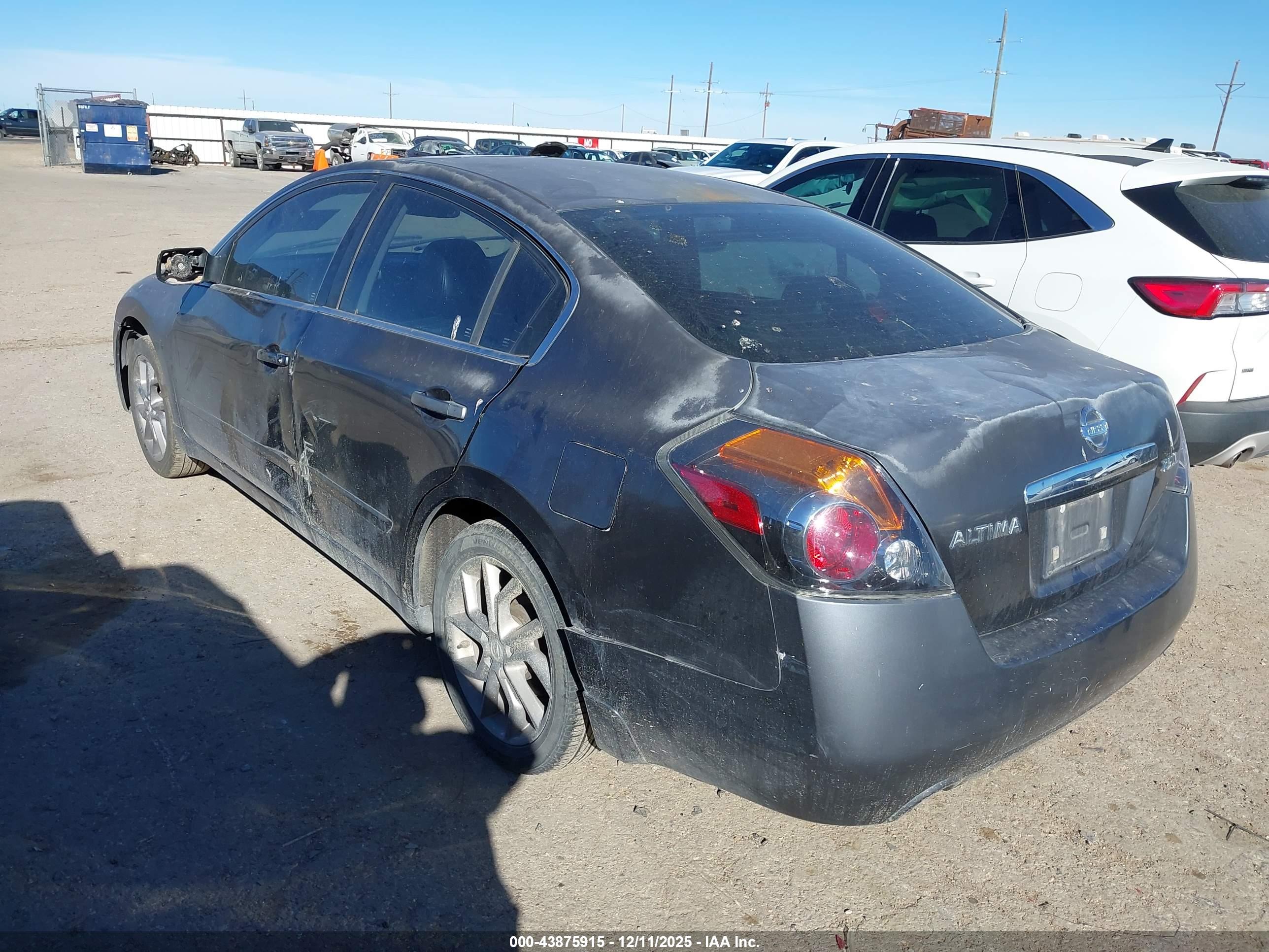 NISSAN ALTIMA image 3