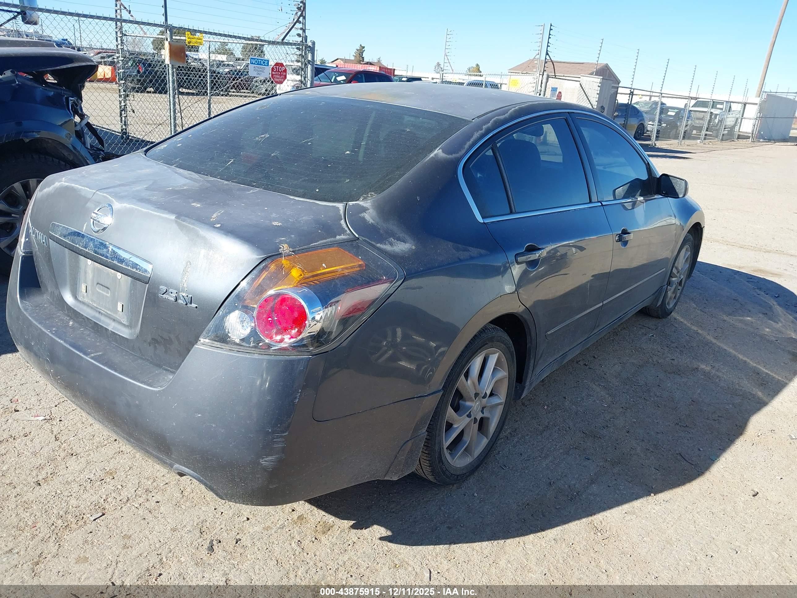 NISSAN ALTIMA image 4