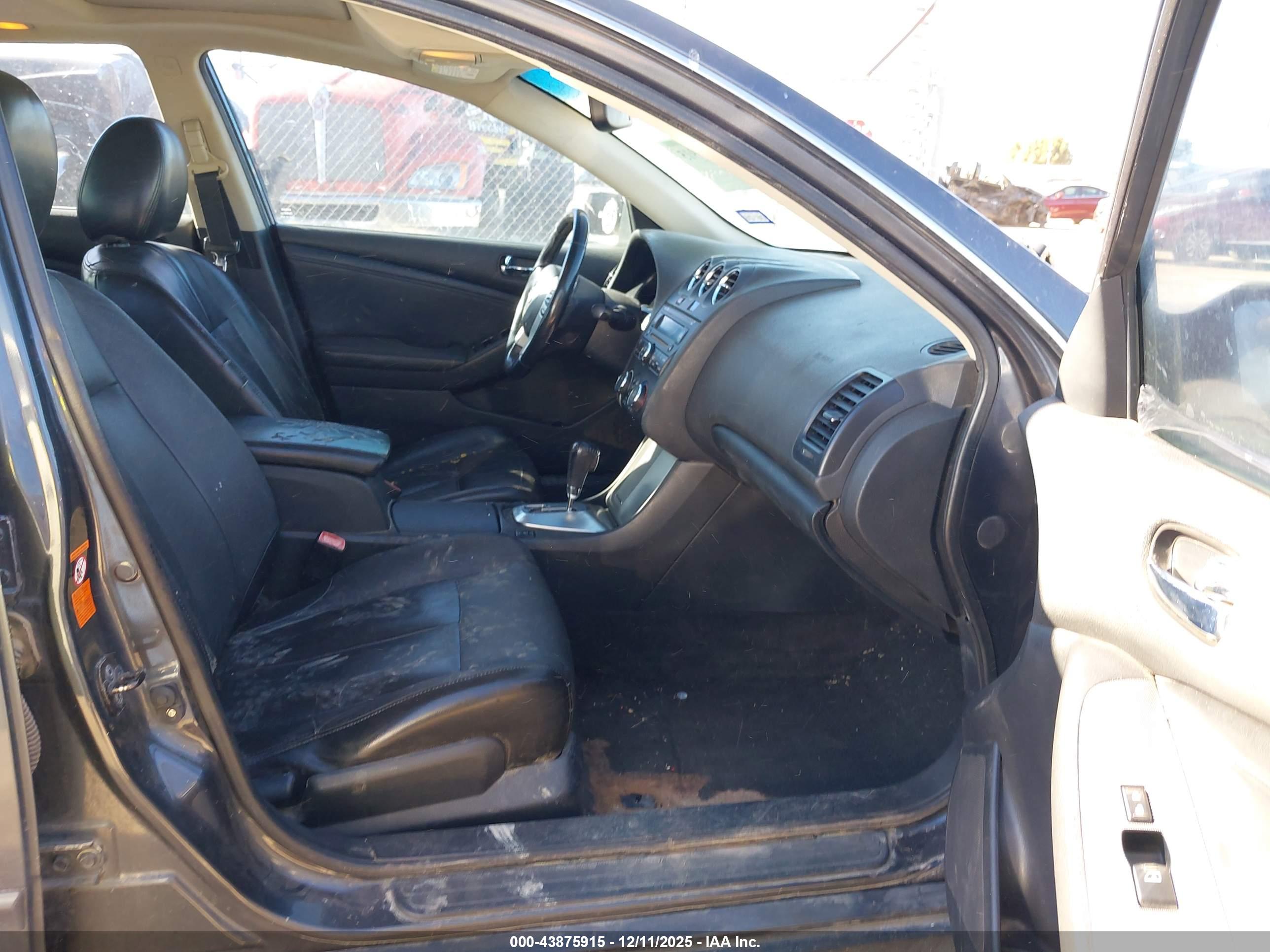 NISSAN ALTIMA image 5