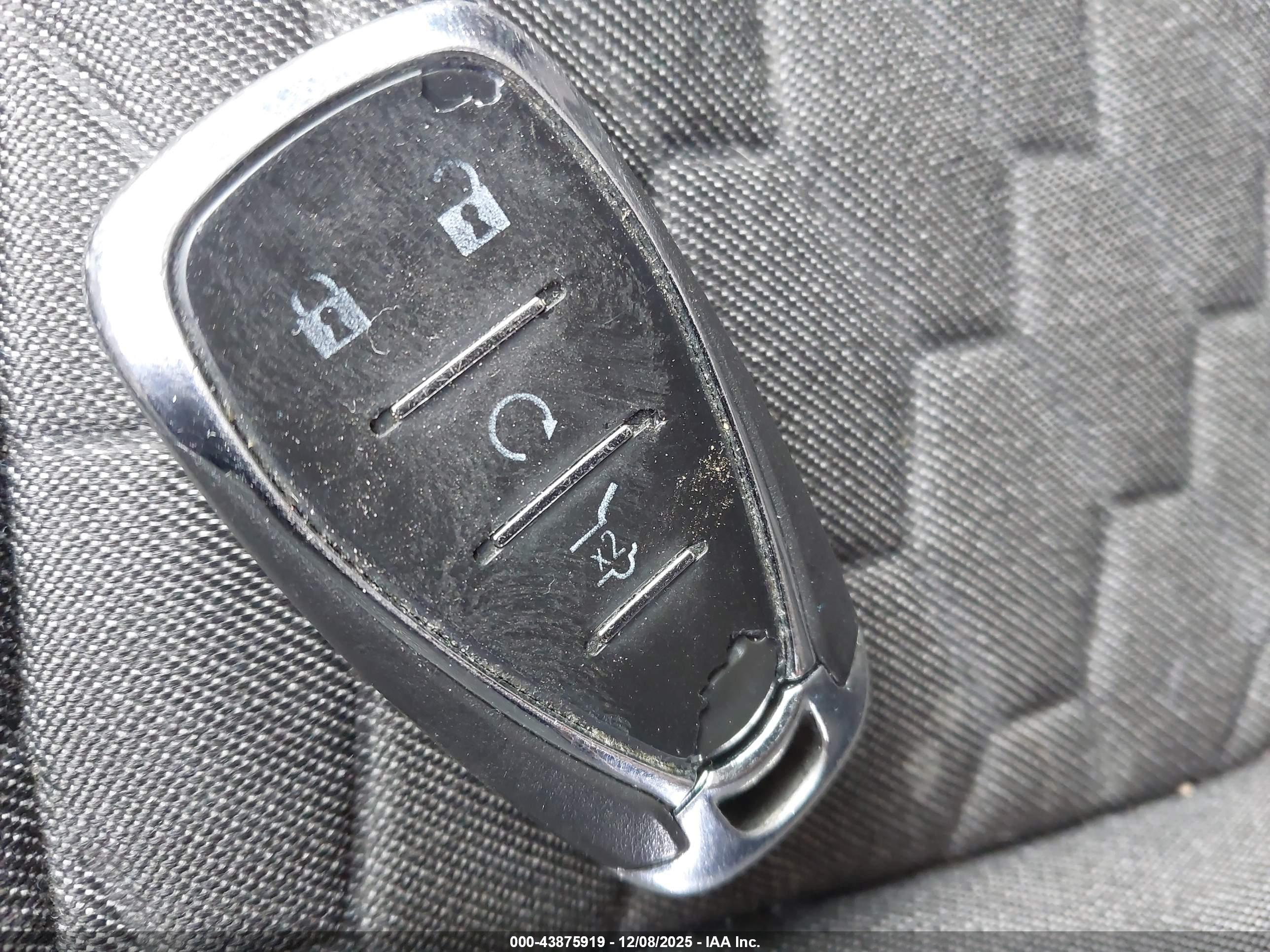 CHEVROLET EQUINOX image 11