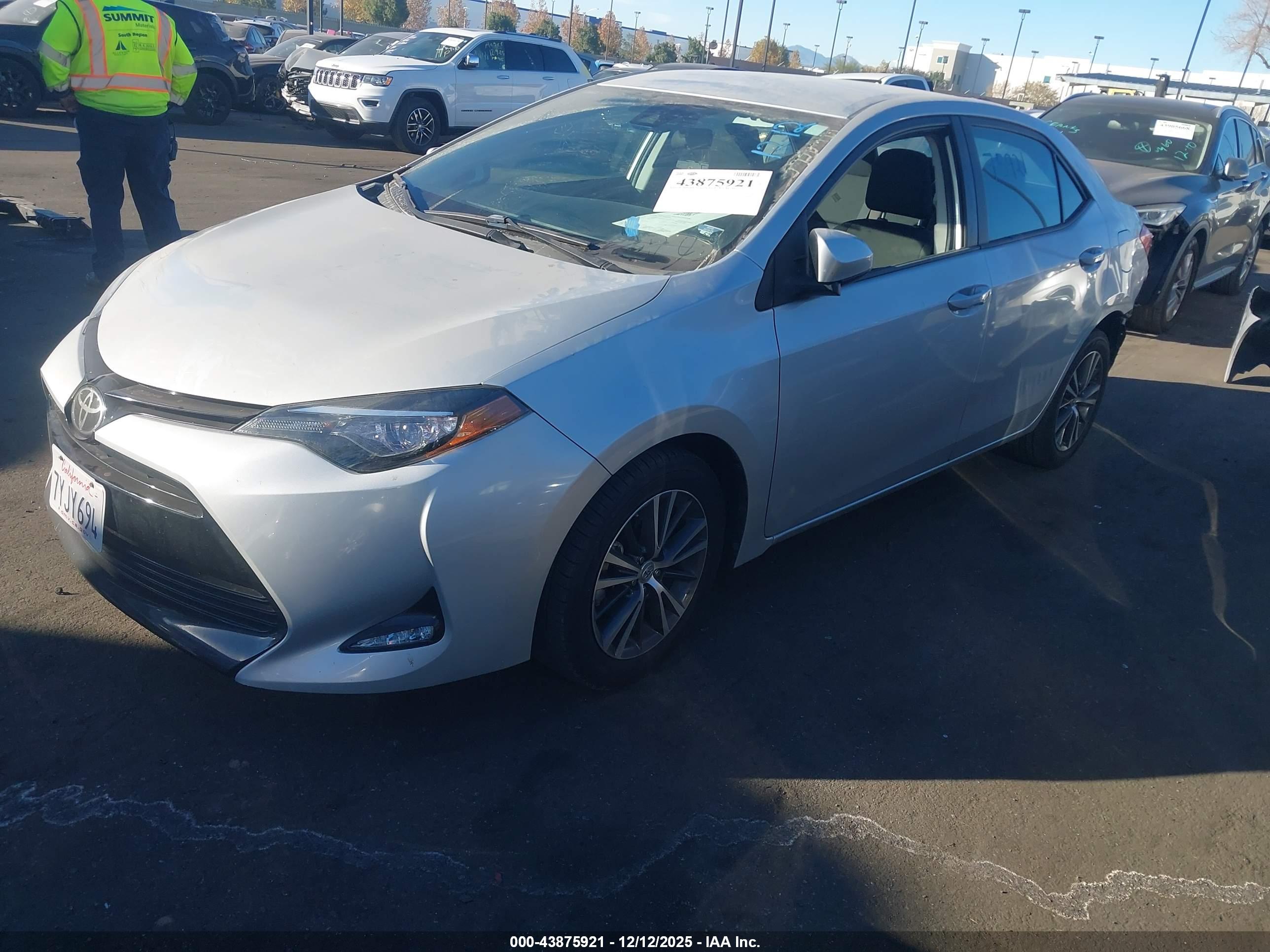 TOYOTA COROLLA image 2