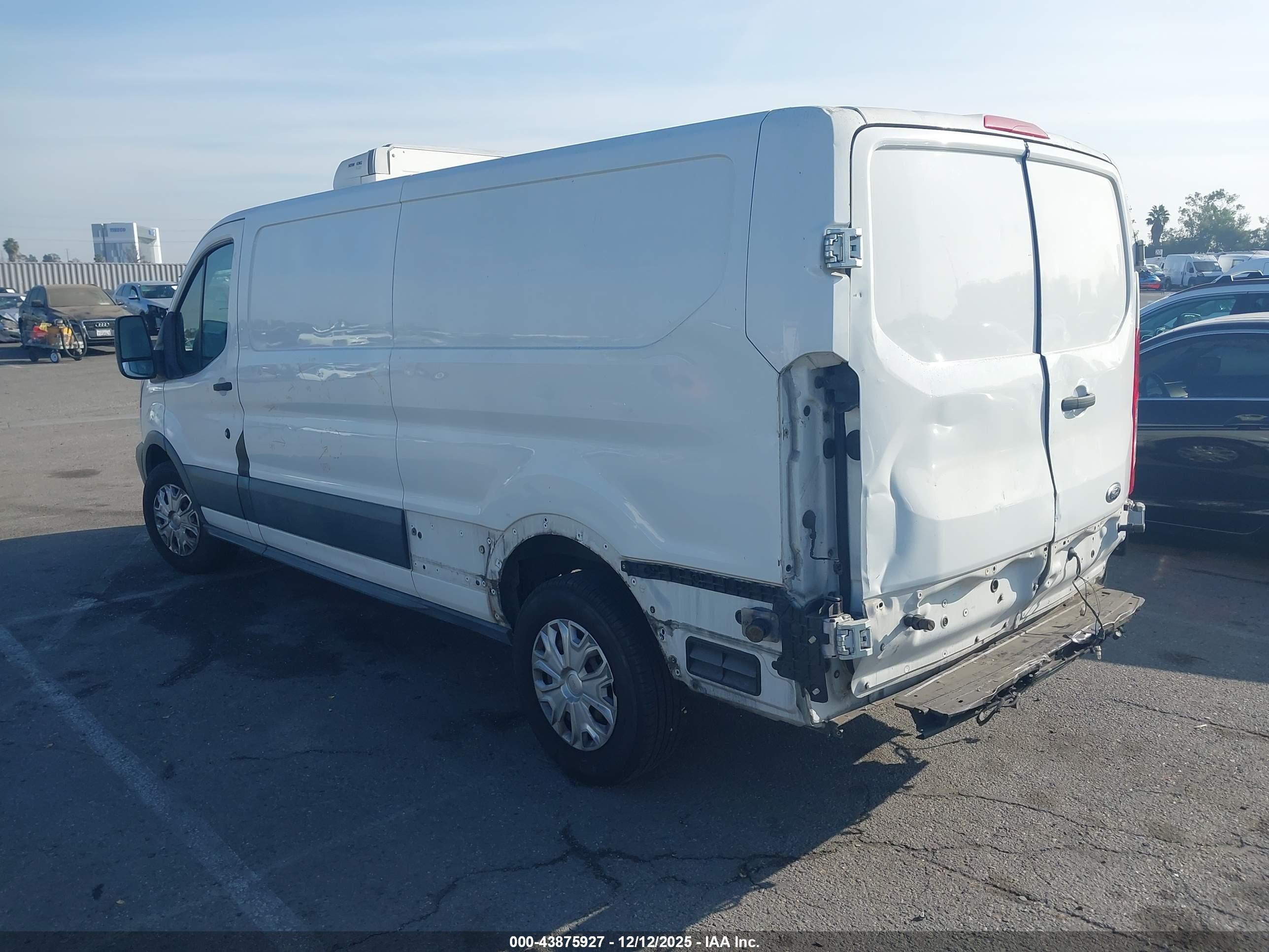 FORD TRANSIT-350 image 3