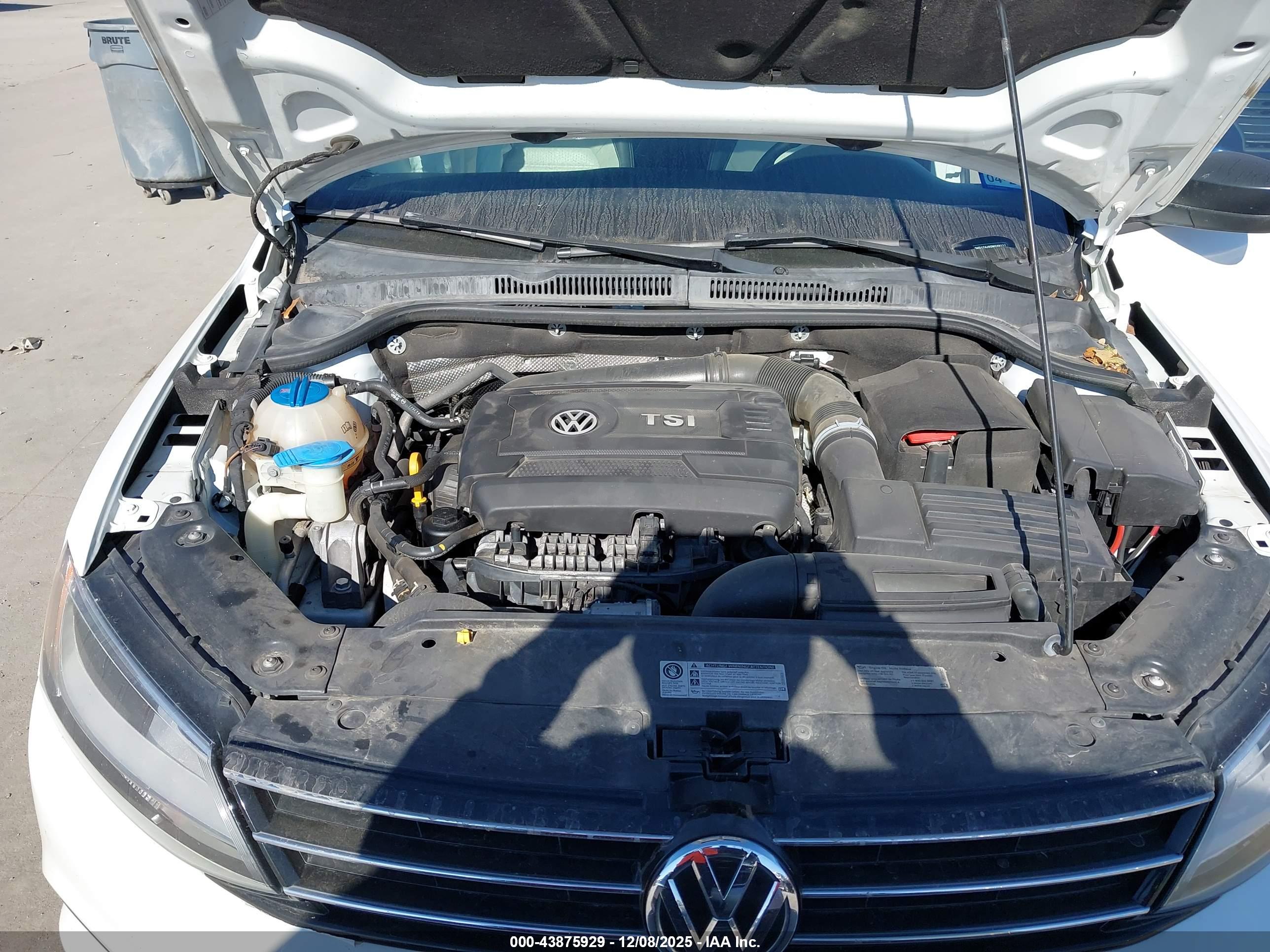 VOLKSWAGEN JETTA image 10