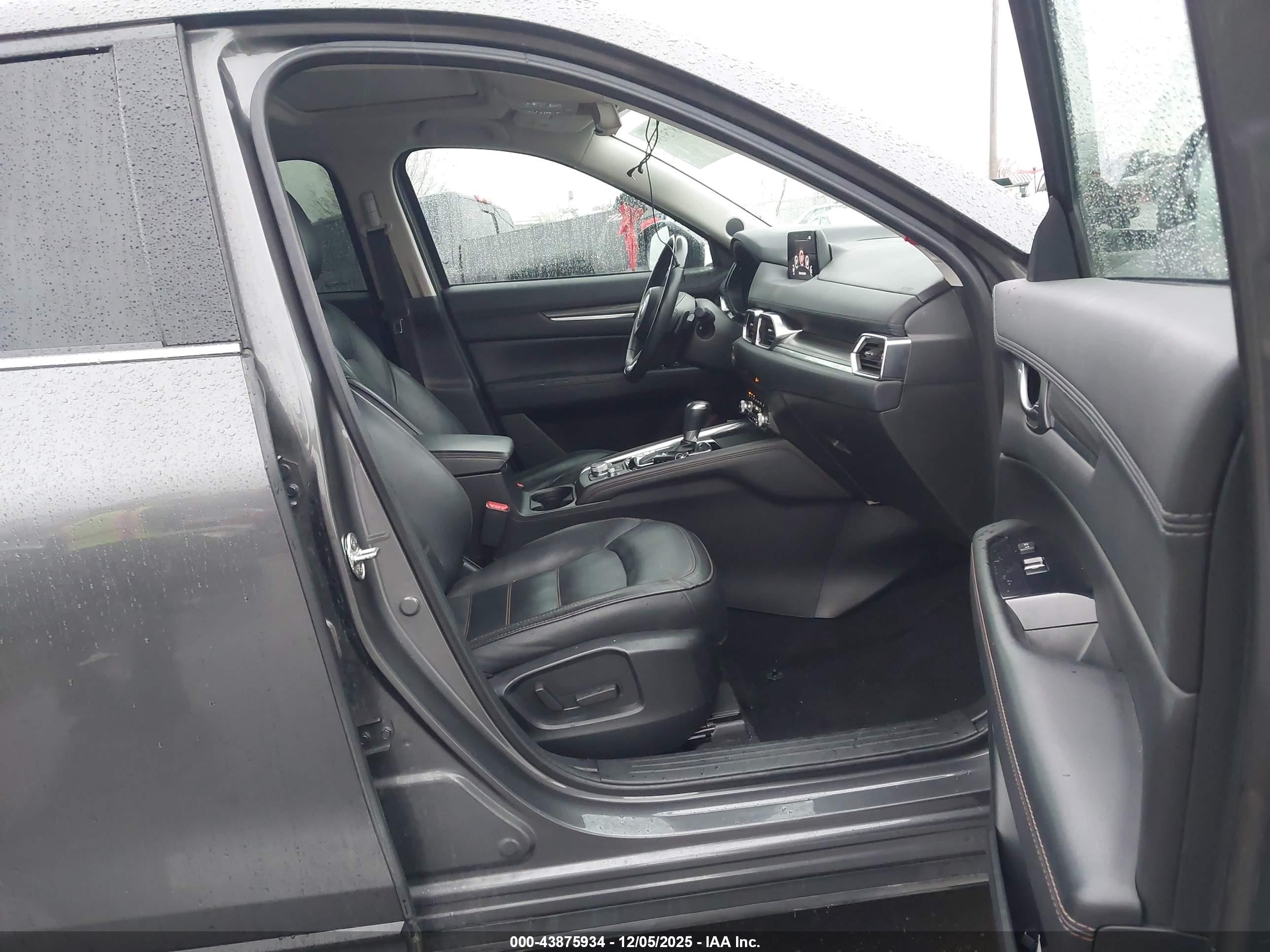 MAZDA CX-5 image 5