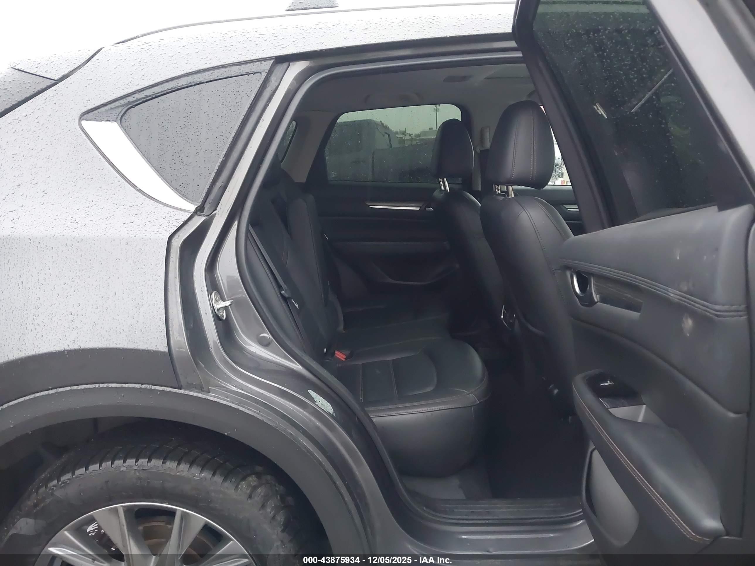 MAZDA CX-5 image 8