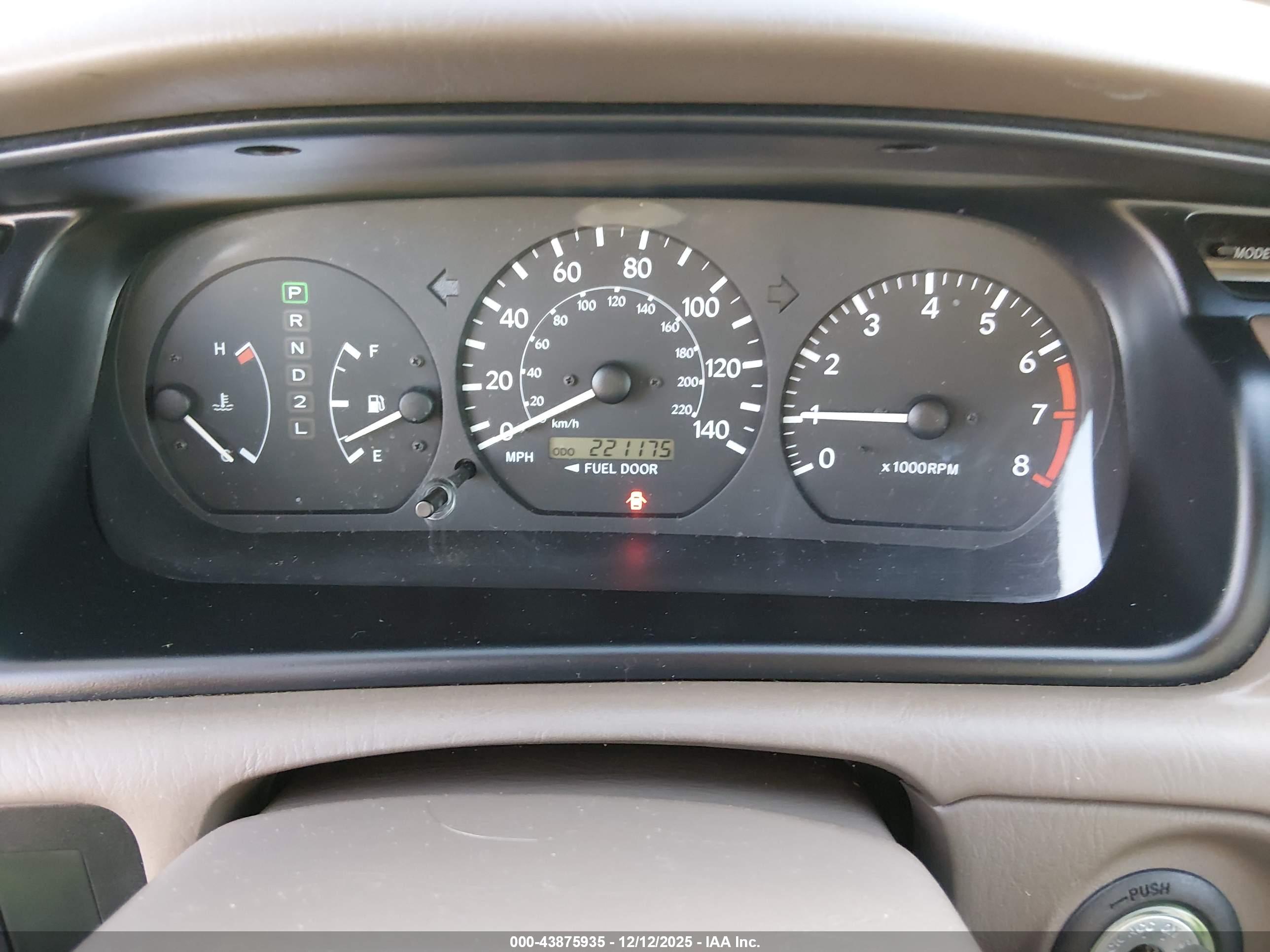 TOYOTA CAMRY image 7