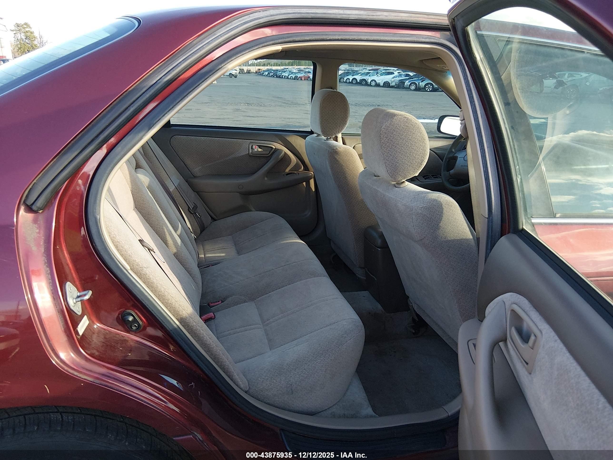 TOYOTA CAMRY image 8