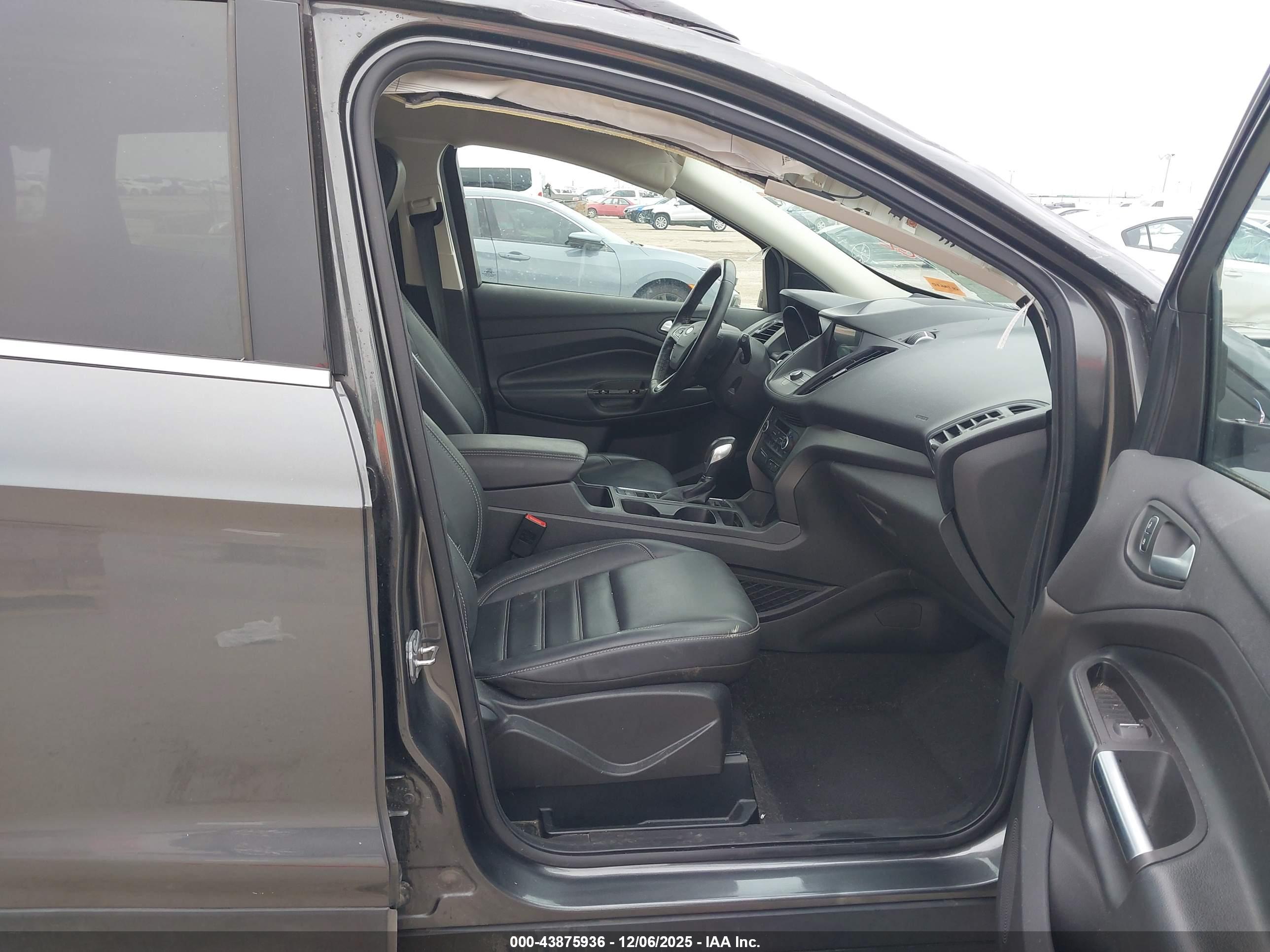 FORD ESCAPE image 5