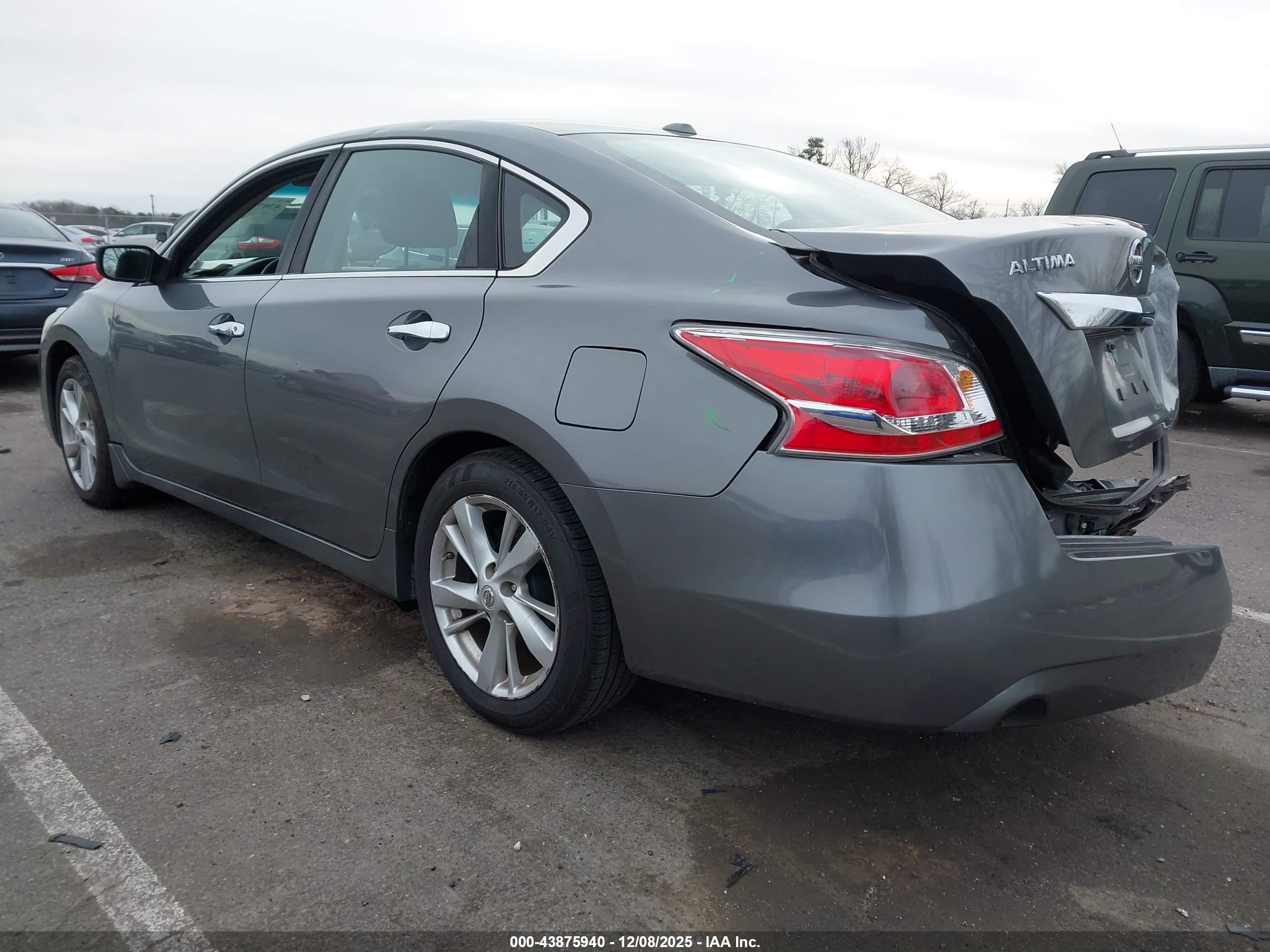 NISSAN ALTIMA image 3