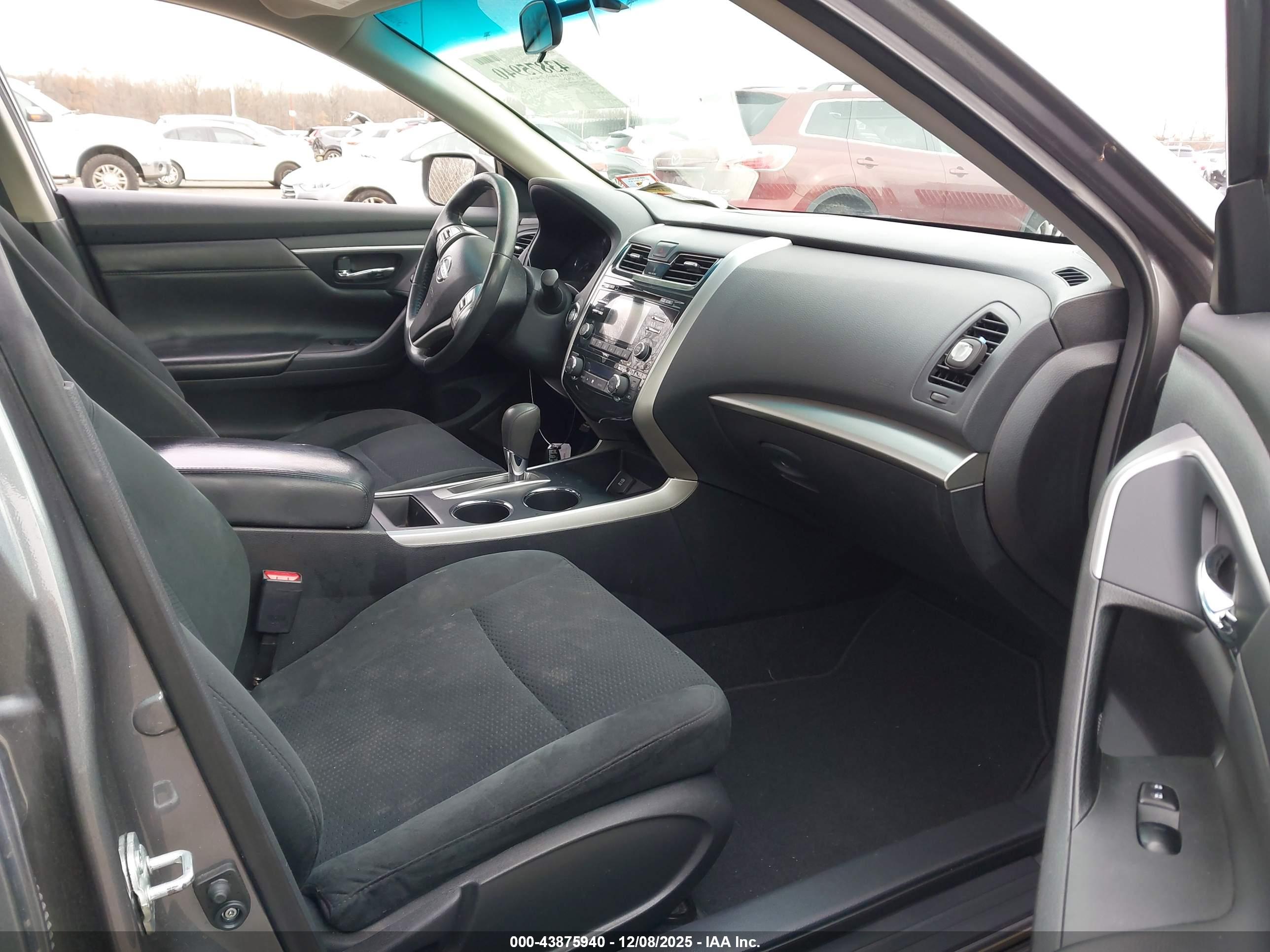 NISSAN ALTIMA image 5