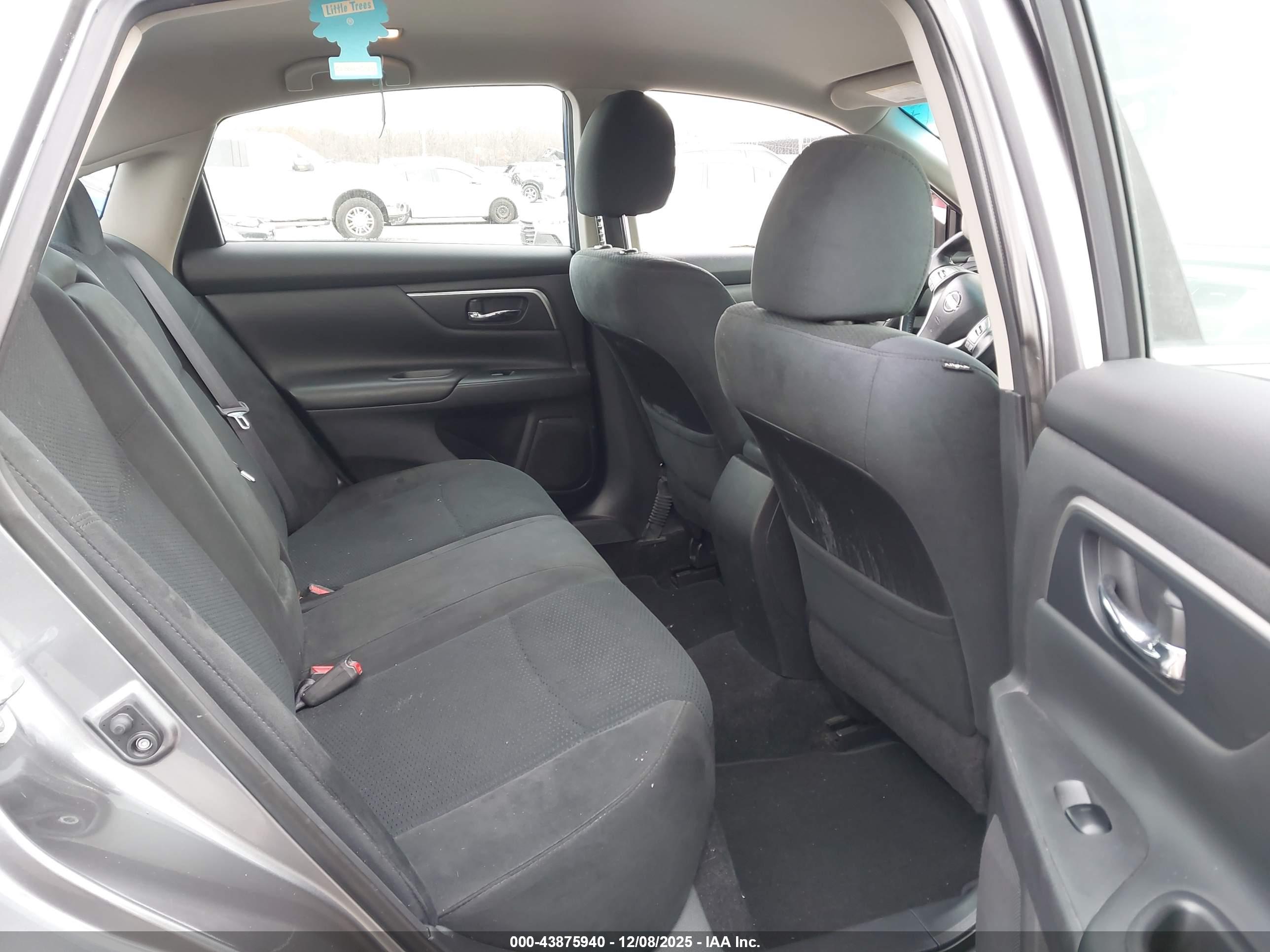 NISSAN ALTIMA image 8