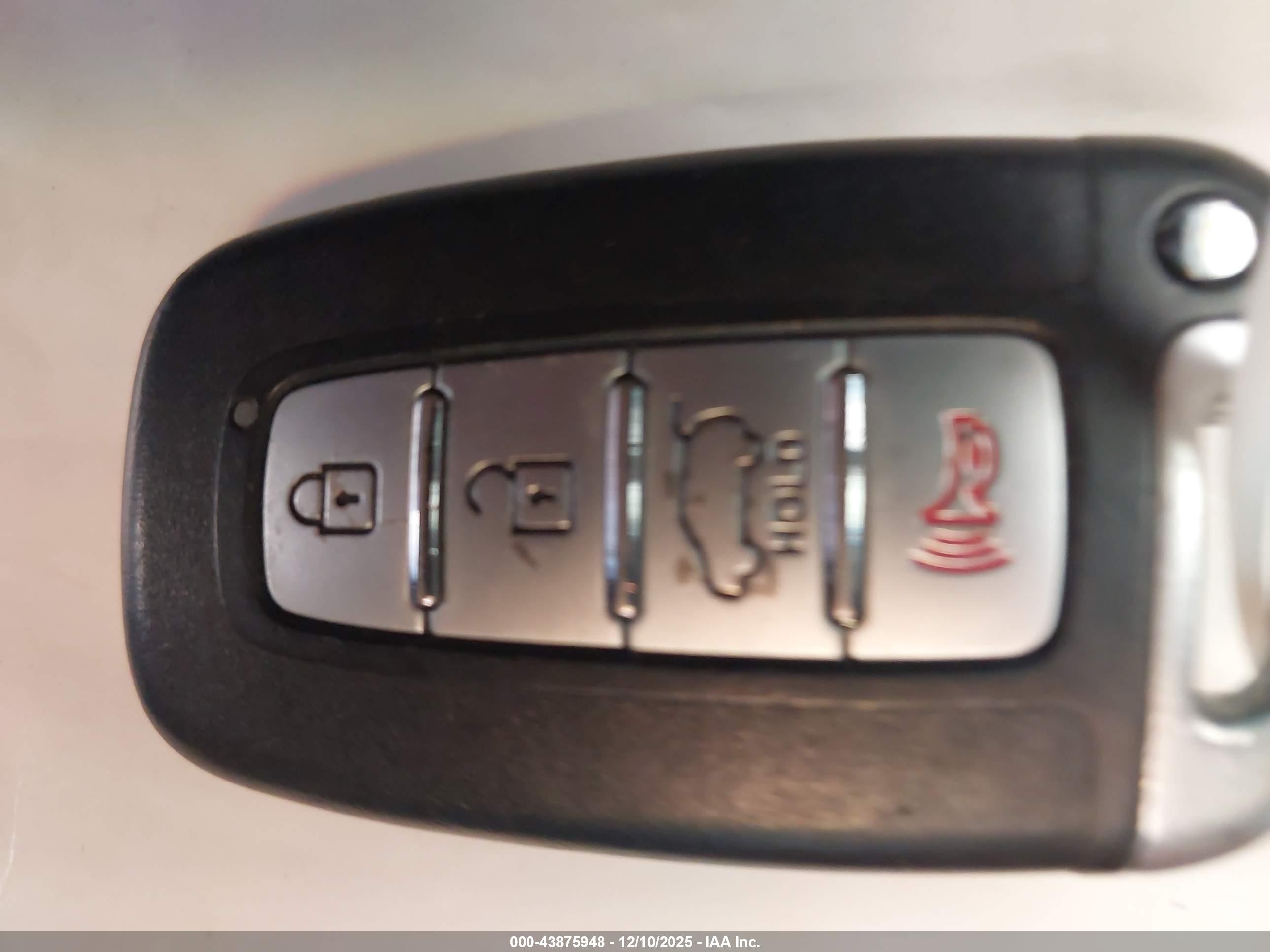 KIA SORENTO image 11