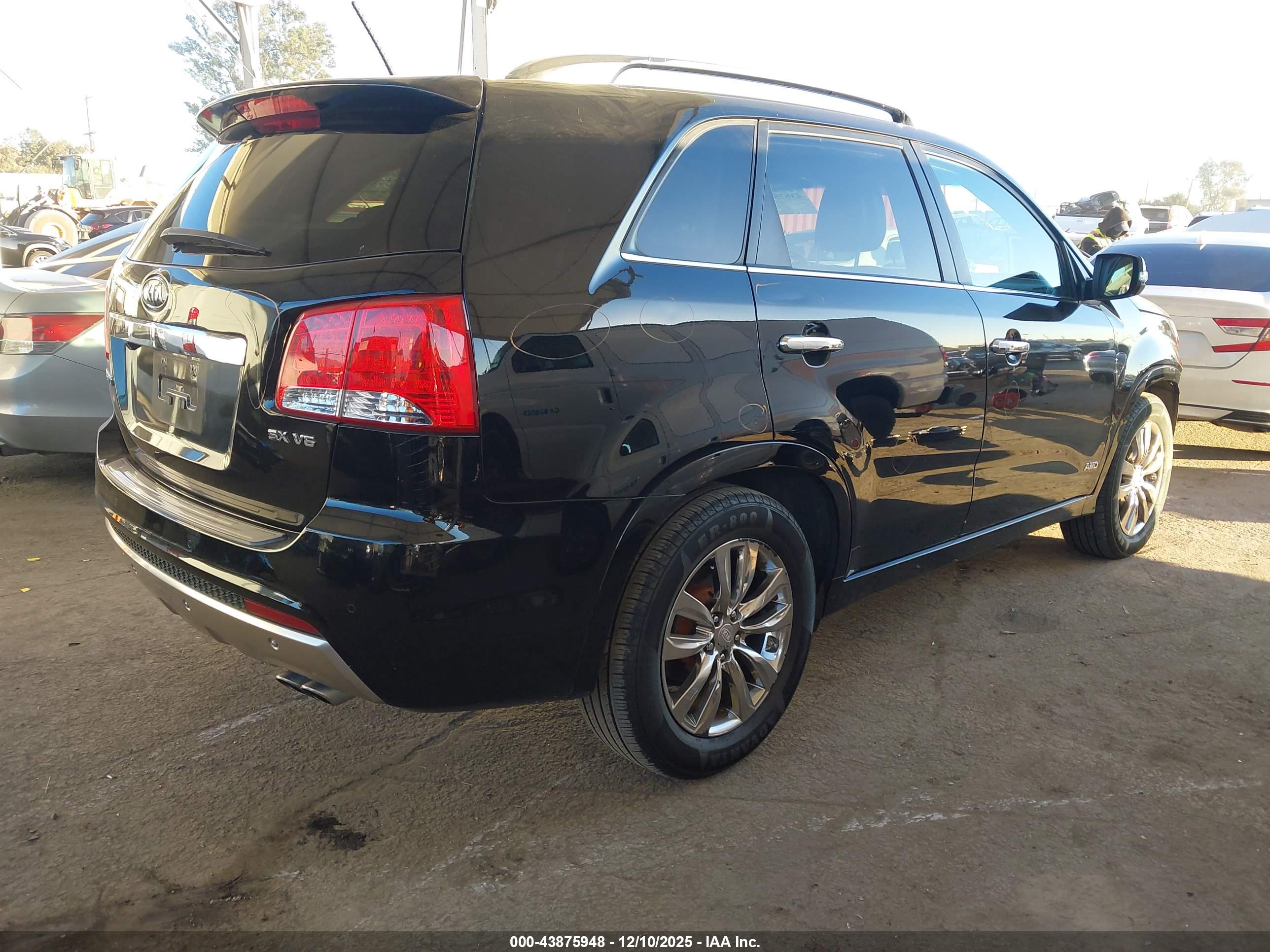 KIA SORENTO image 4
