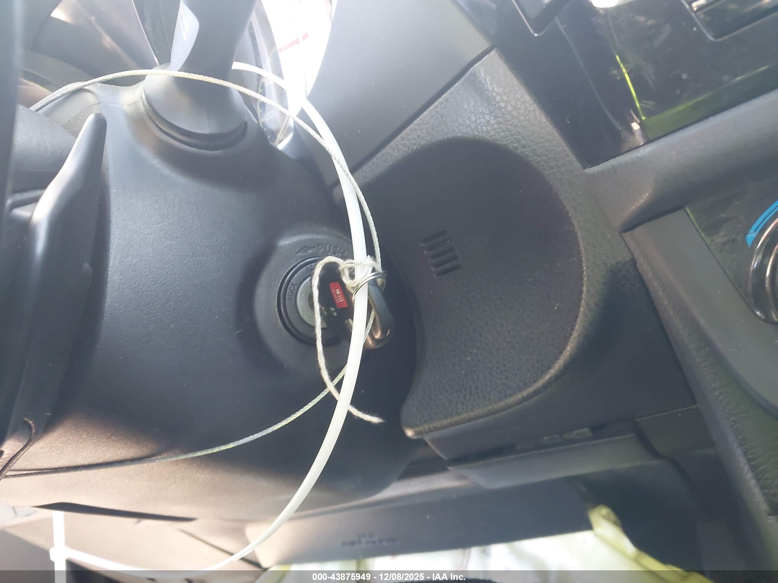 TOYOTA COROLLA image 11