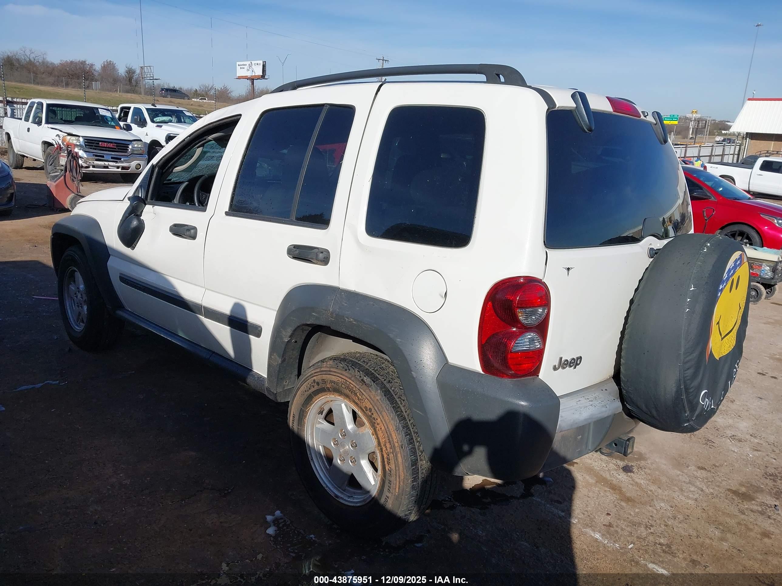 JEEP LIBERTY image 3