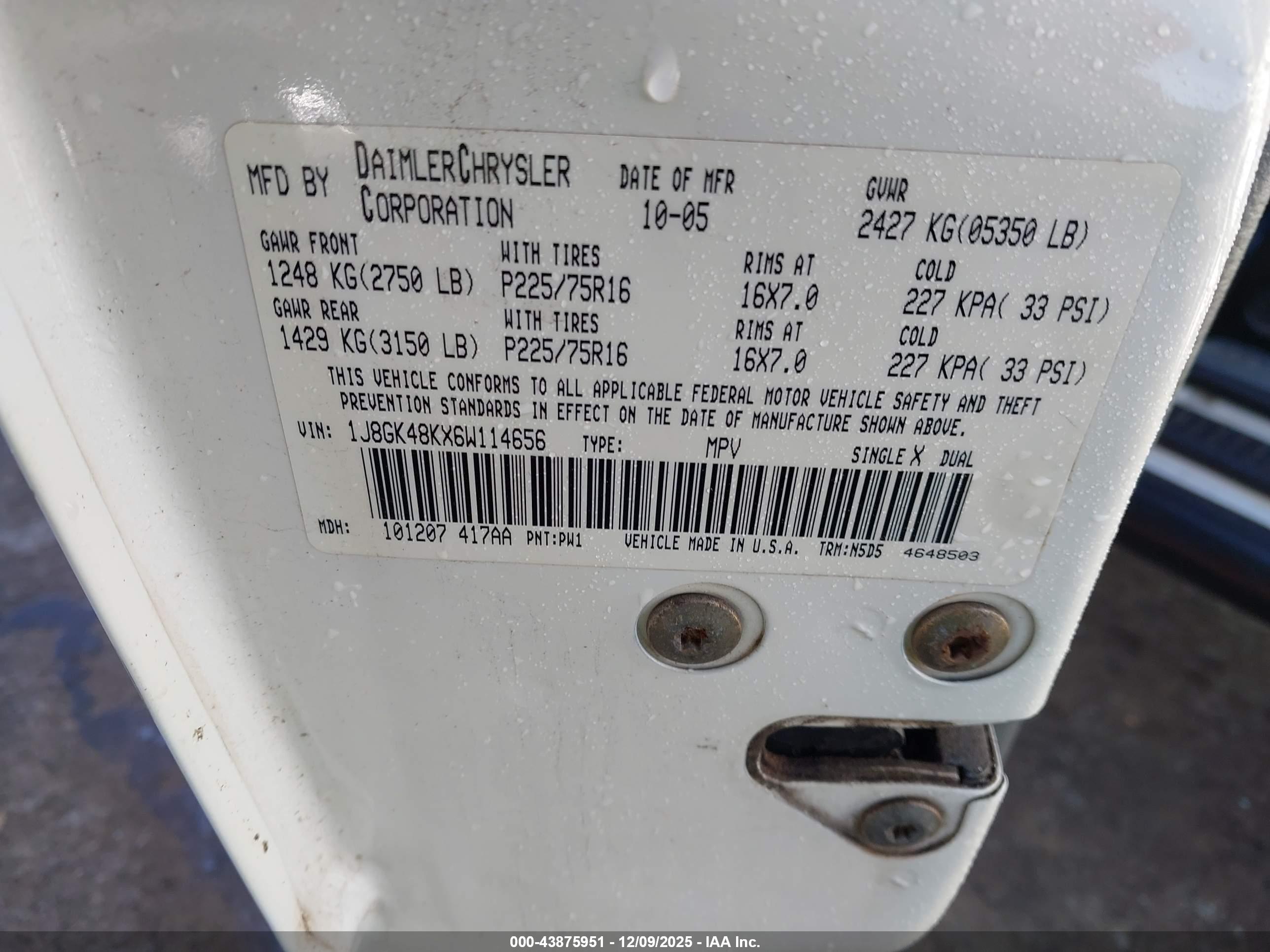 JEEP LIBERTY image 9