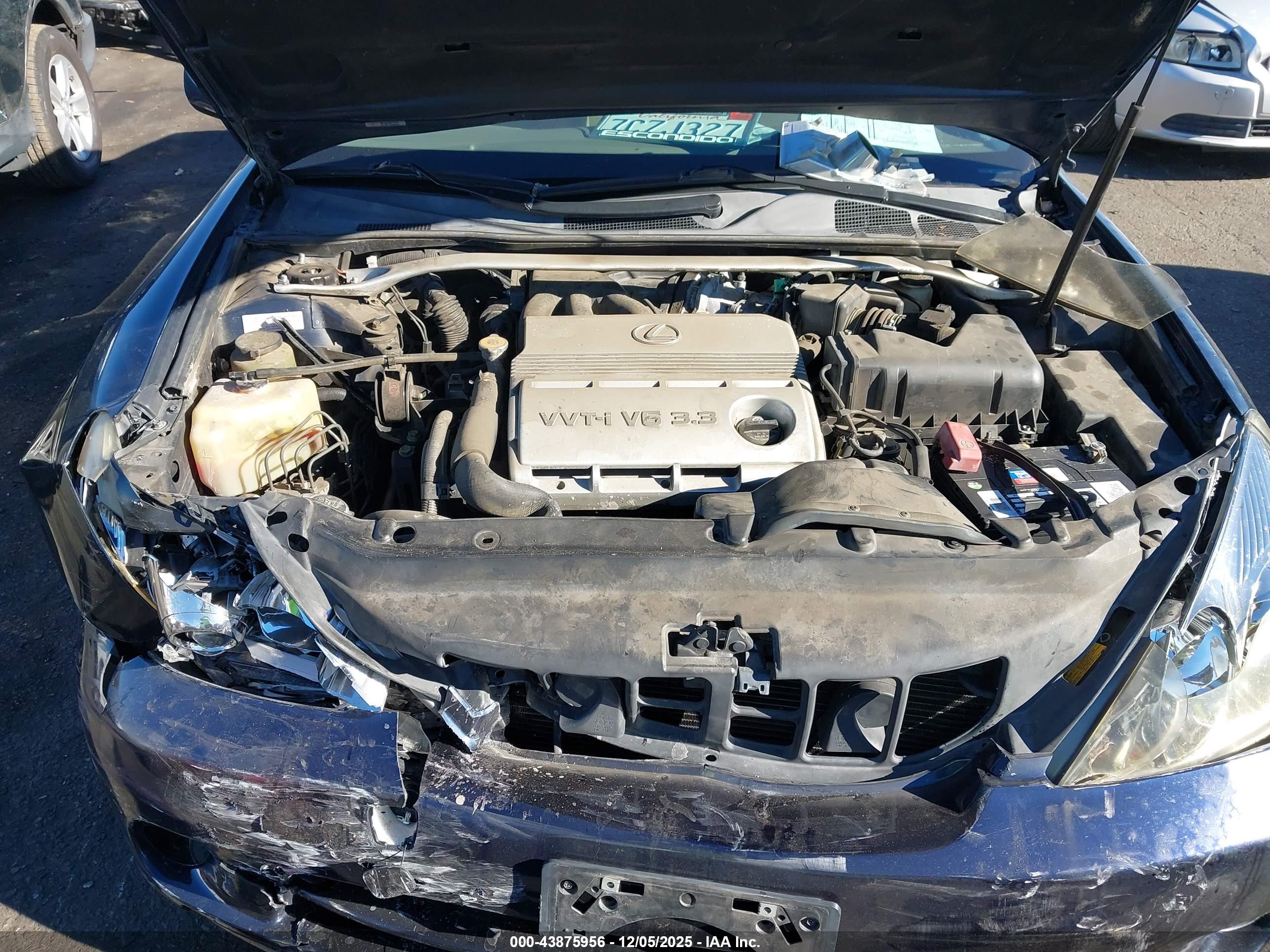 LEXUS ES image 10