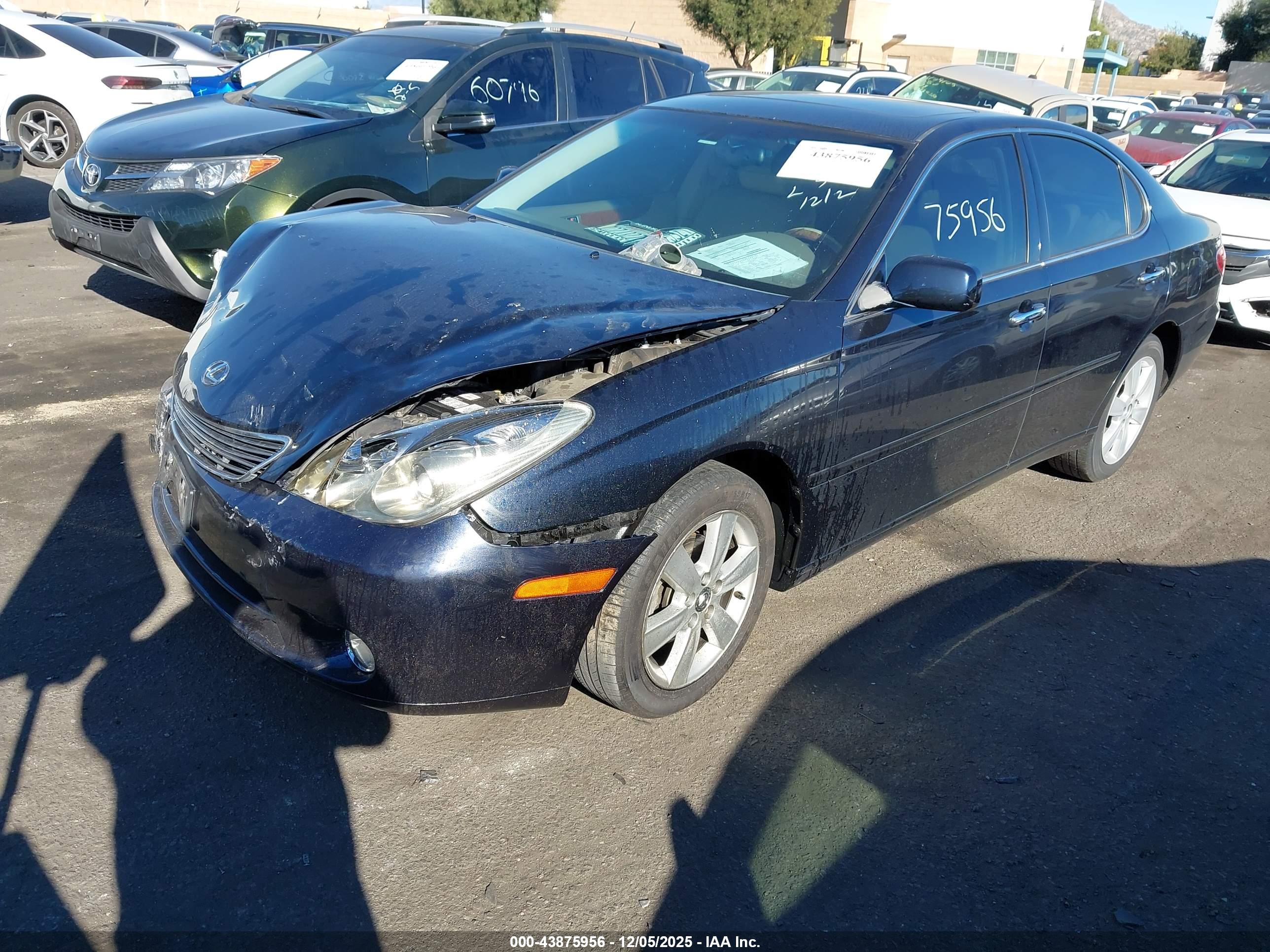 LEXUS ES image 2