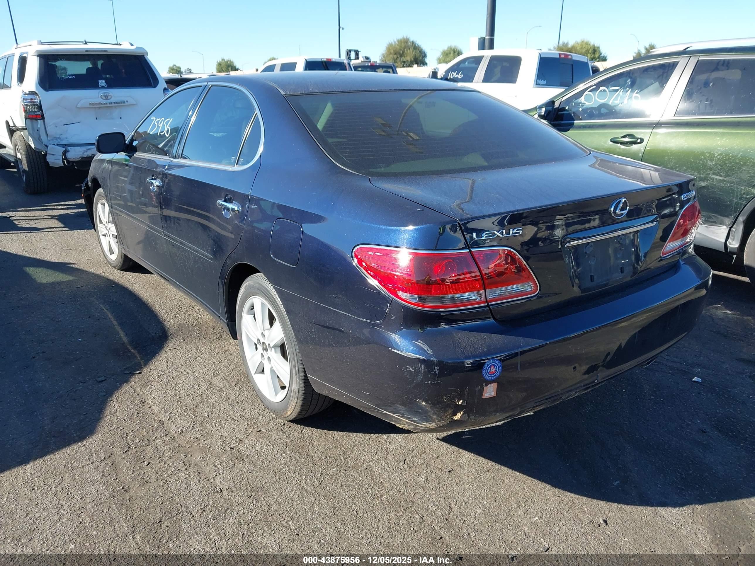 LEXUS ES image 3