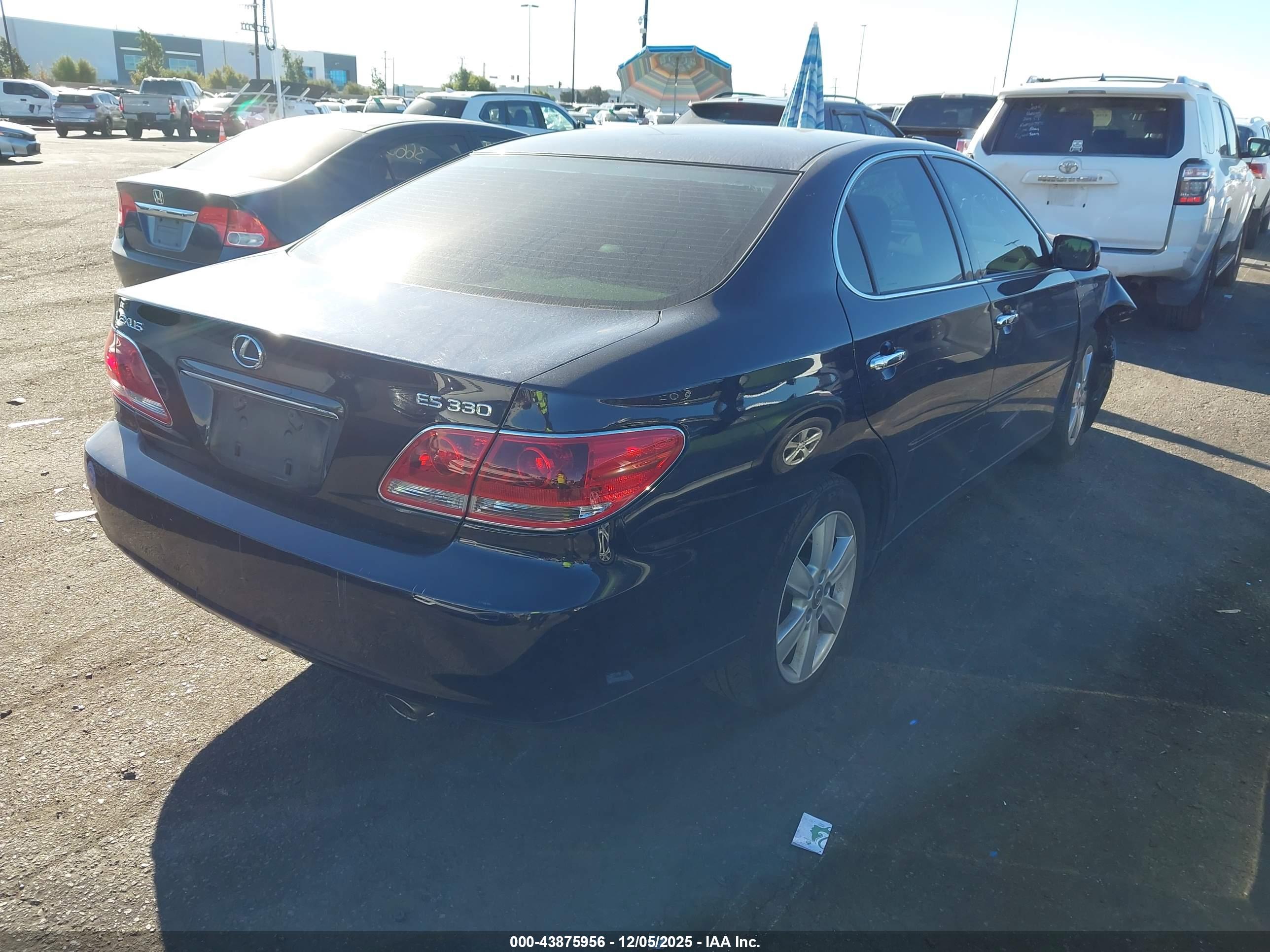 LEXUS ES image 4