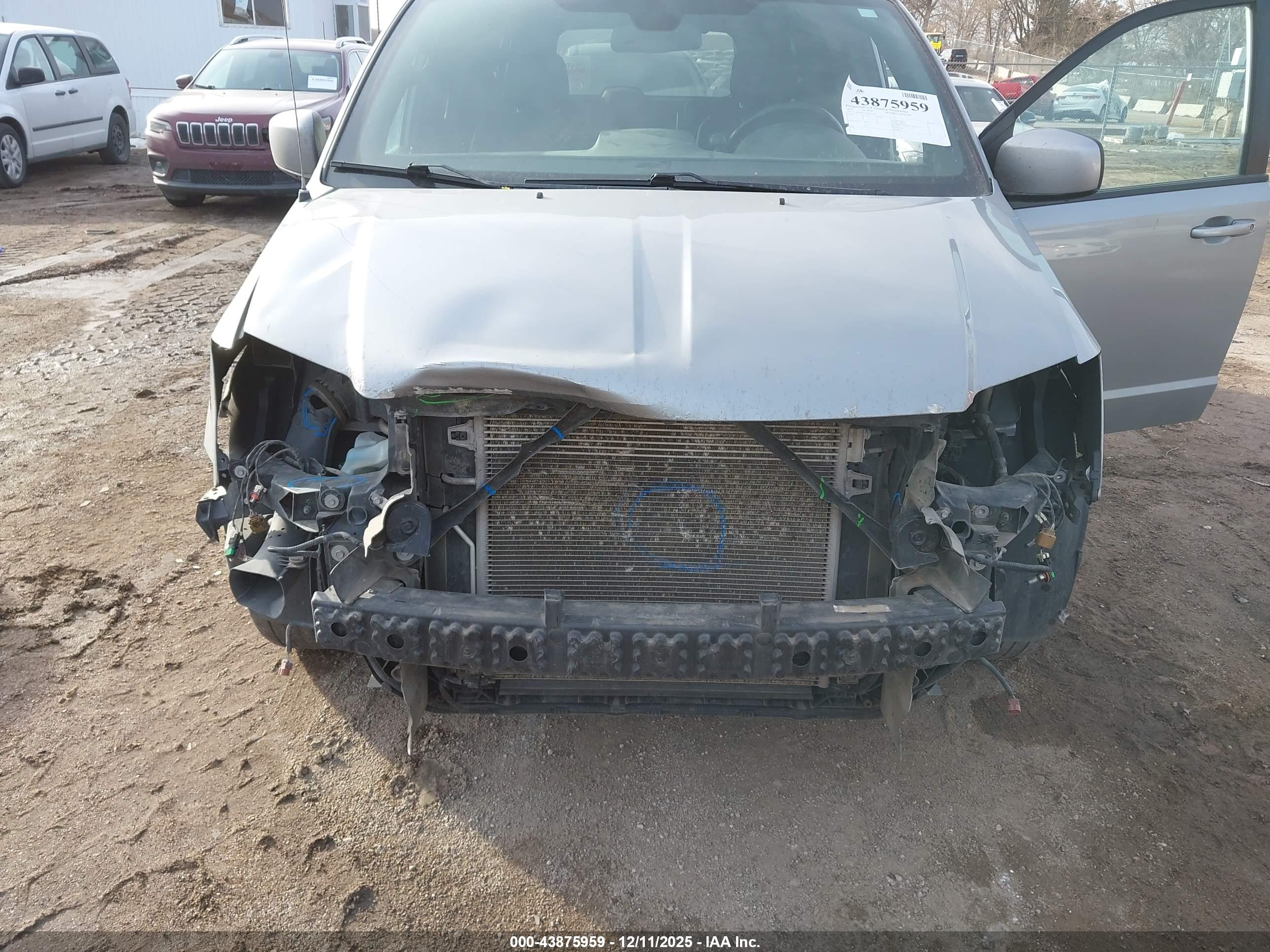 DODGE GRAND image 6