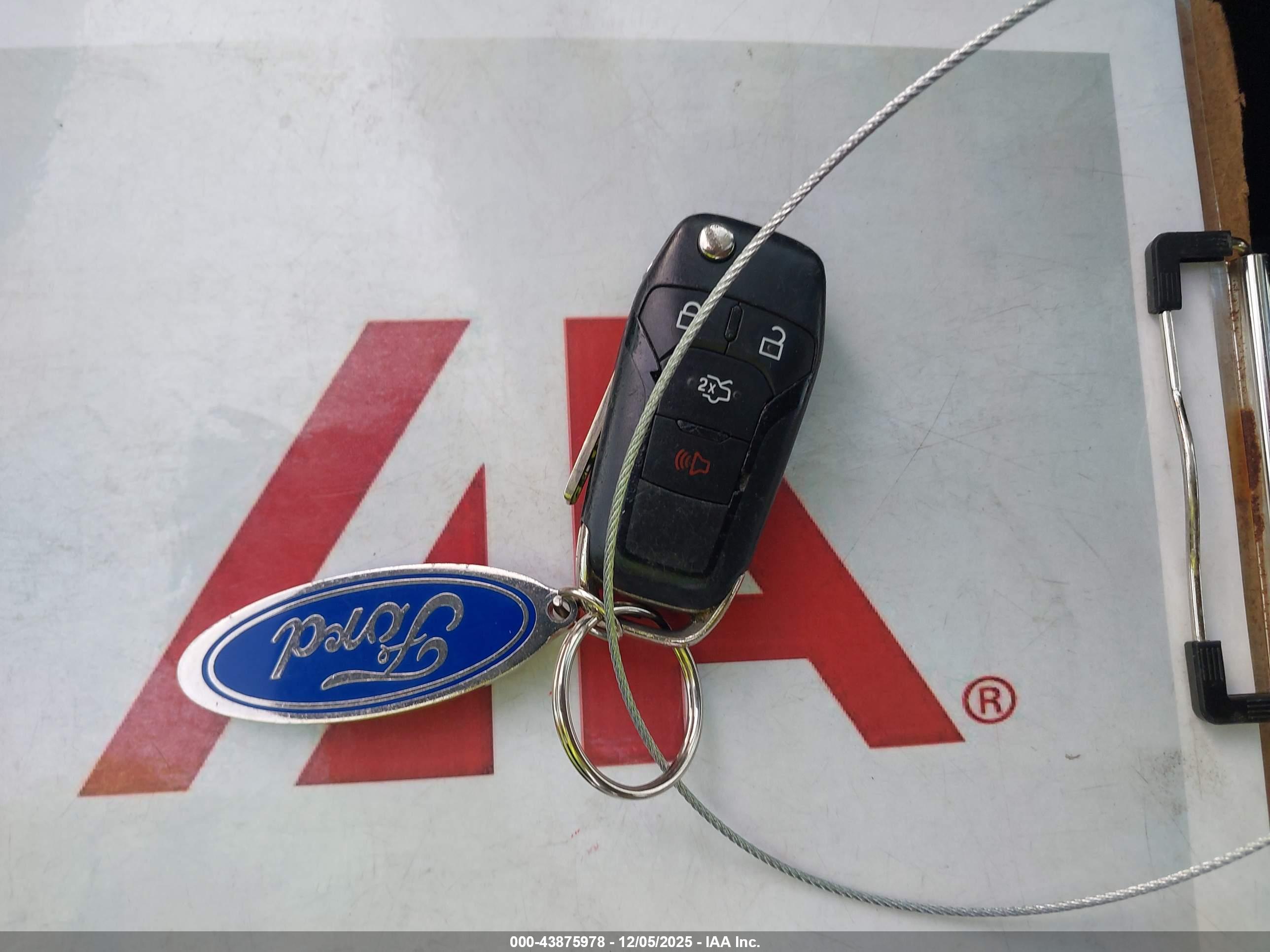 FORD FUSION image 11