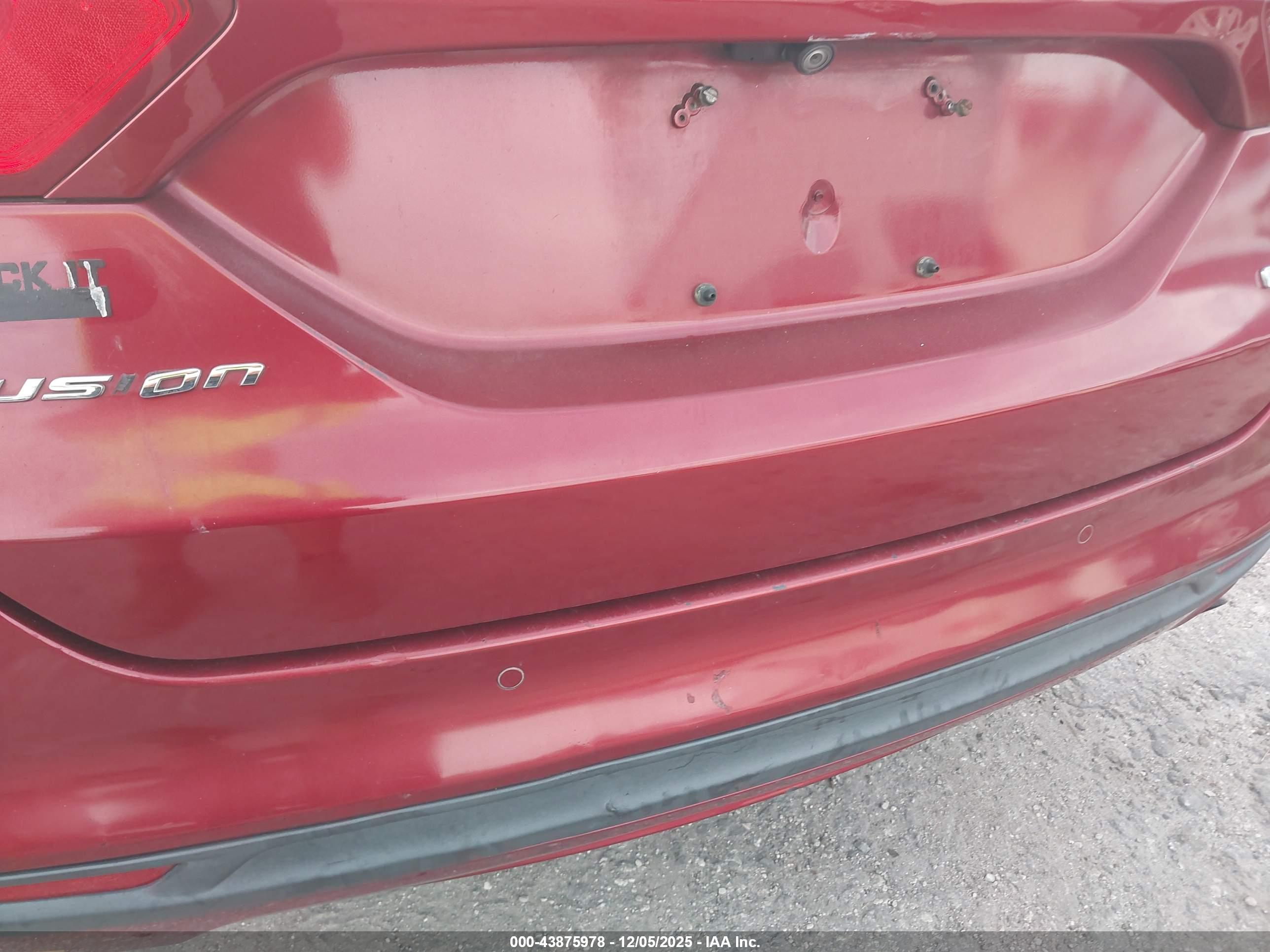 FORD FUSION image 6